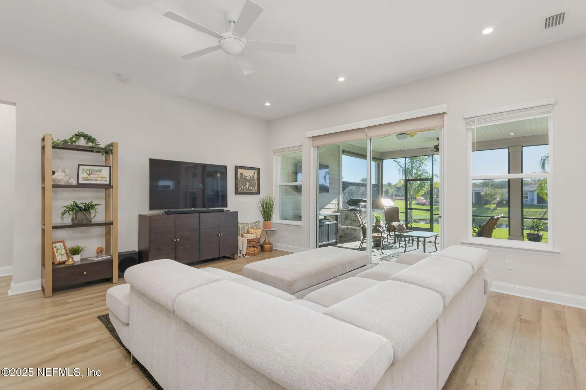 Property Slideshow image 12 of 68 | 253 pinellas way, St Johns, FL, 32259
