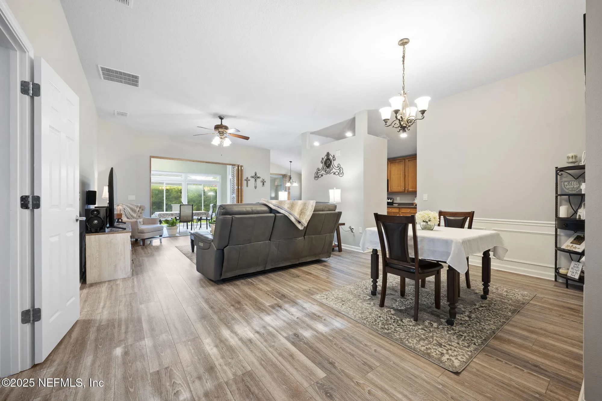 Property Slideshow image 4 of 39 | 9175 honeybee ln, Jacksonville, FL, 32256