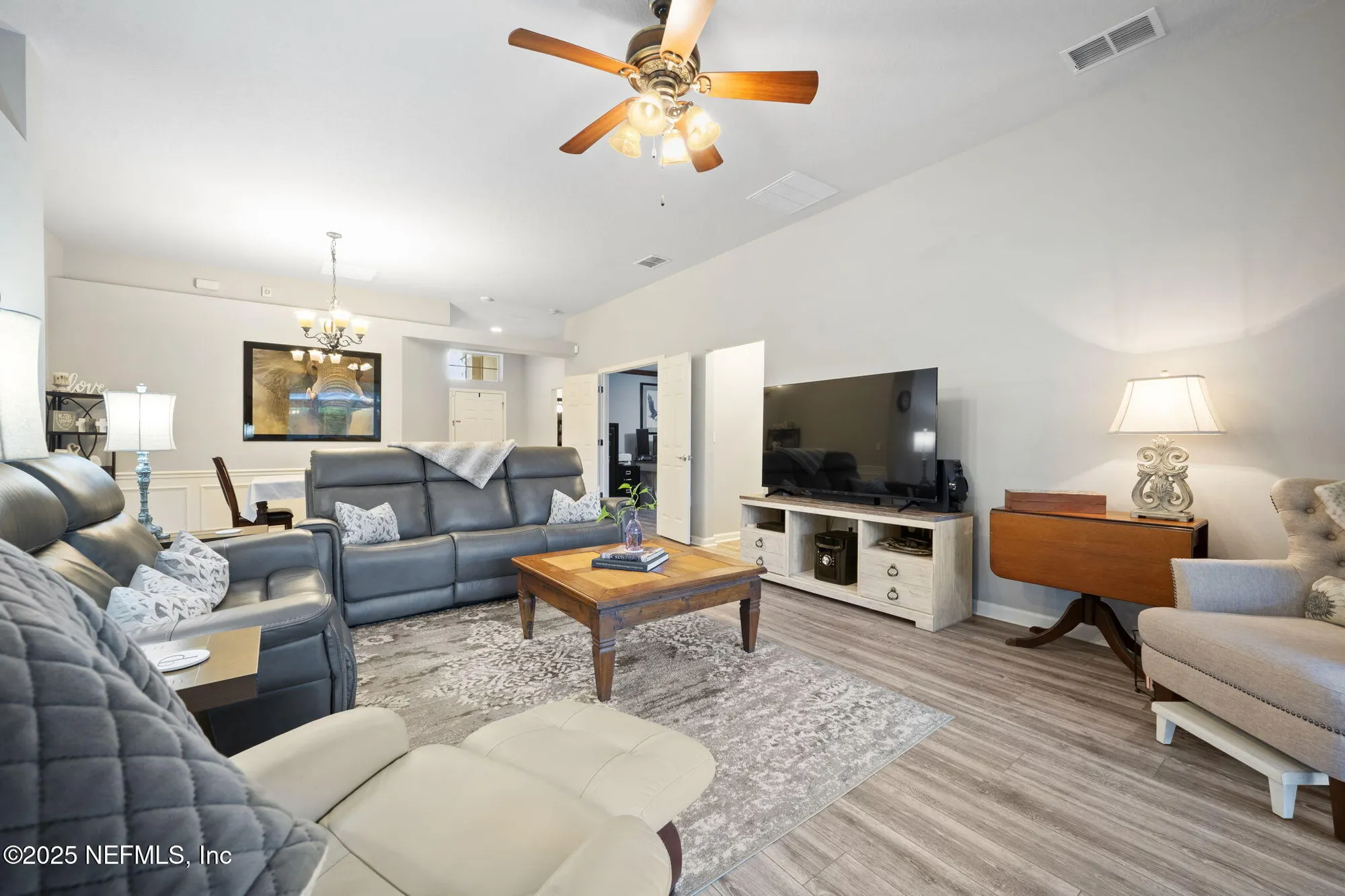 Property Slideshow image 9 of 39 | 9175 honeybee ln, Jacksonville, FL, 32256