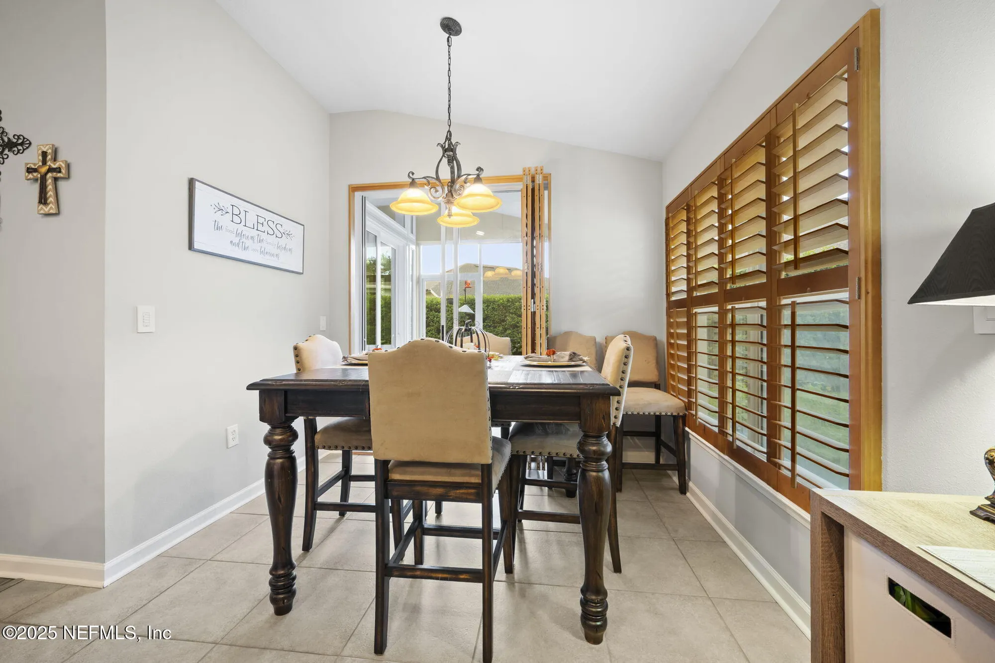 Property Slideshow image 17 of 39 | 9175 honeybee ln, Jacksonville, FL, 32256