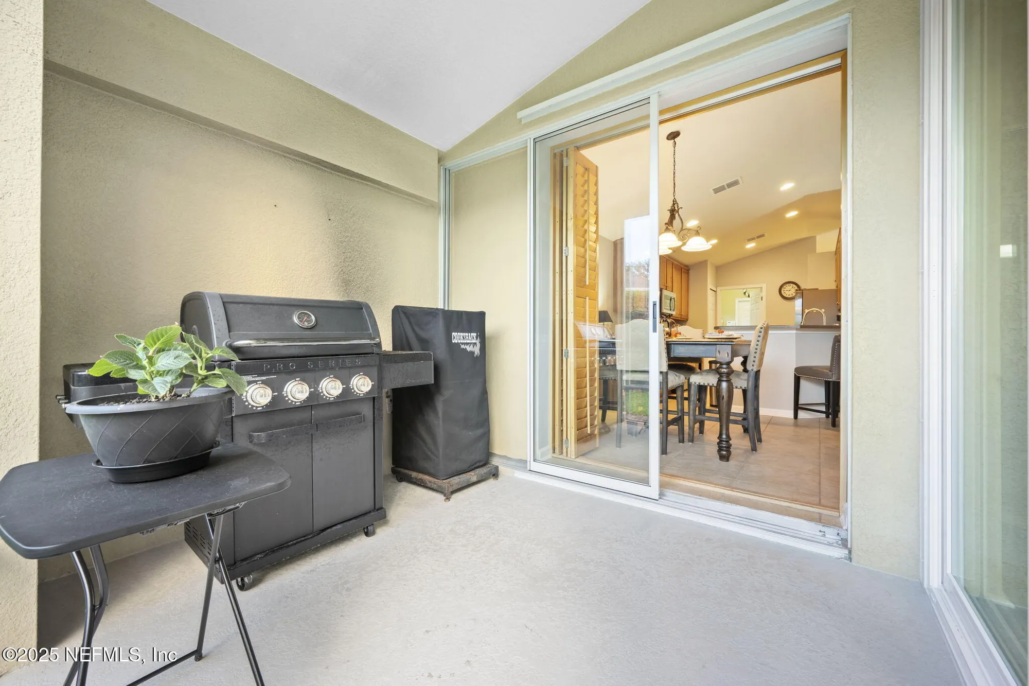 Property Slideshow image 20 of 39 | 9175 honeybee ln, Jacksonville, FL, 32256