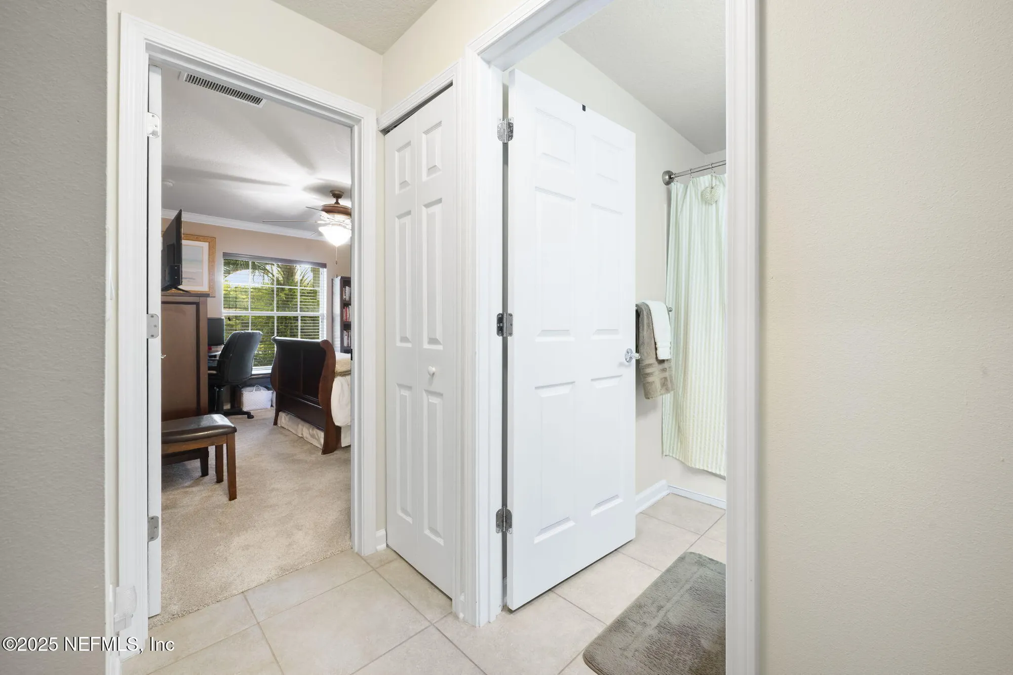 Property Slideshow image 29 of 39 | 9175 honeybee ln, Jacksonville, FL, 32256