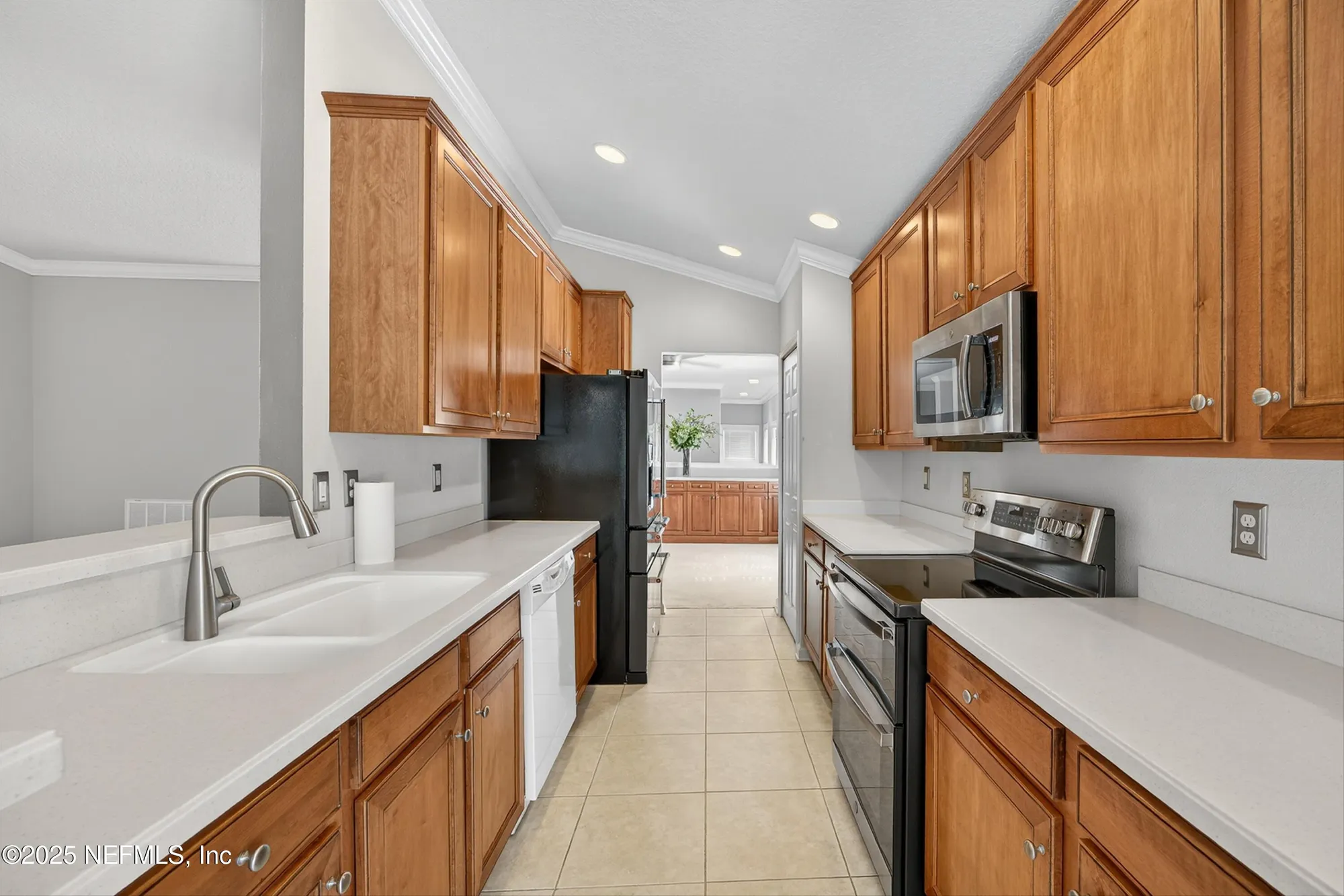 Property Slideshow image 18 of 44 | 8495 little swift cir 35a, Jacksonville, FL, 32256
