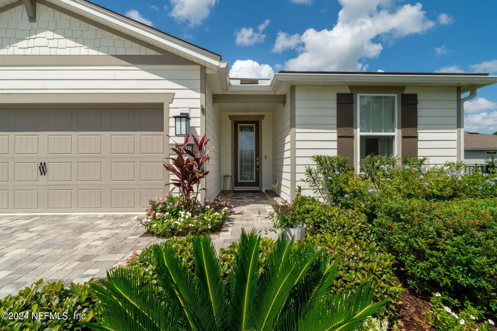 Property Slideshow image 2 of 99 | 10810 kentworth way, Jacksonville, FL, 32256