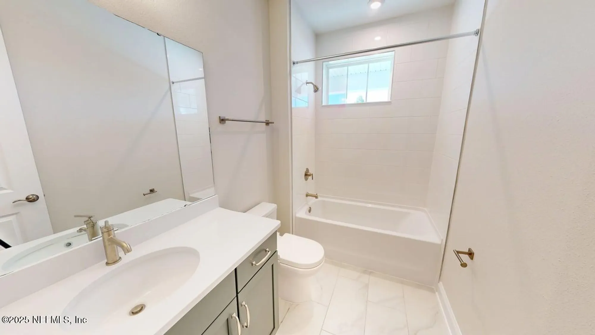 Property Slideshow image 16 of 66 | 402 pelton pl, St Johns, FL, 32259