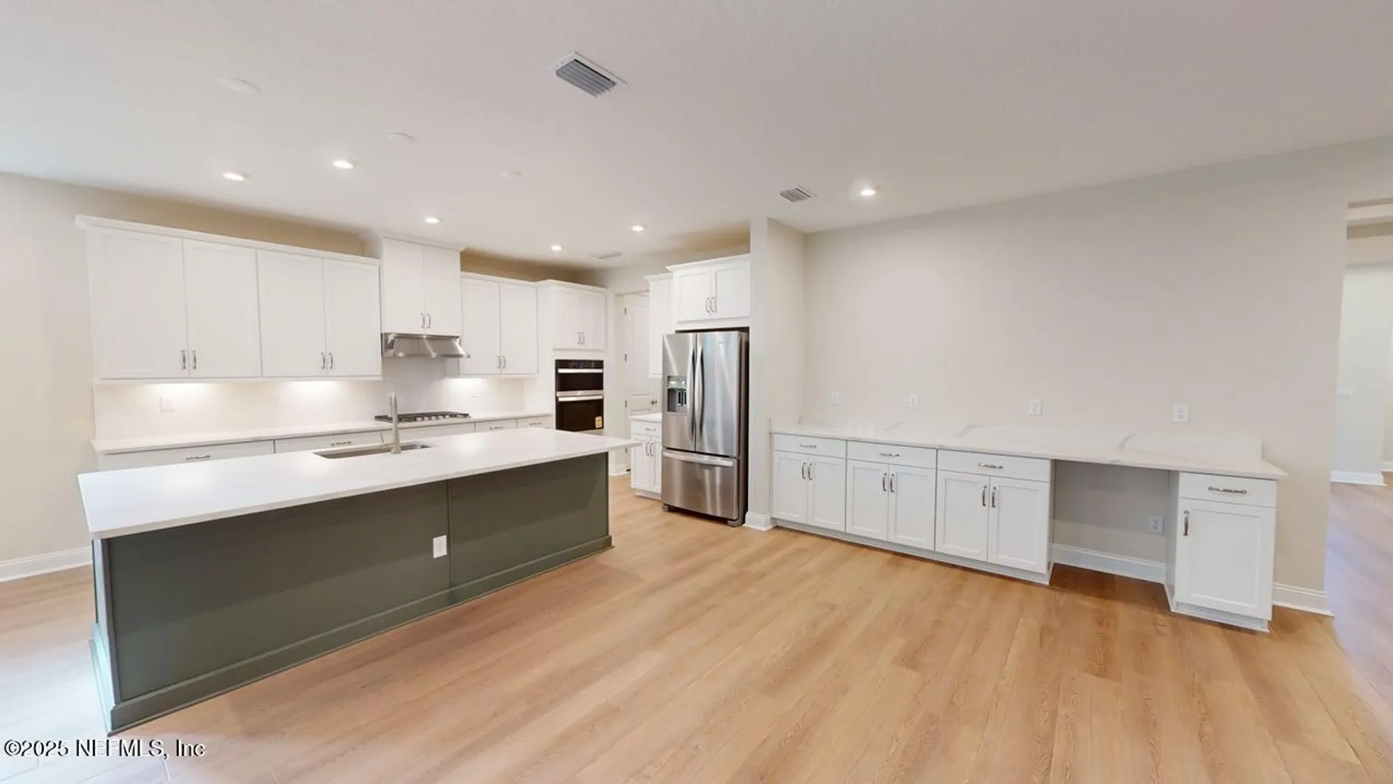 Property Slideshow image 6 of 66 | 402 pelton pl, St Johns, FL, 32259