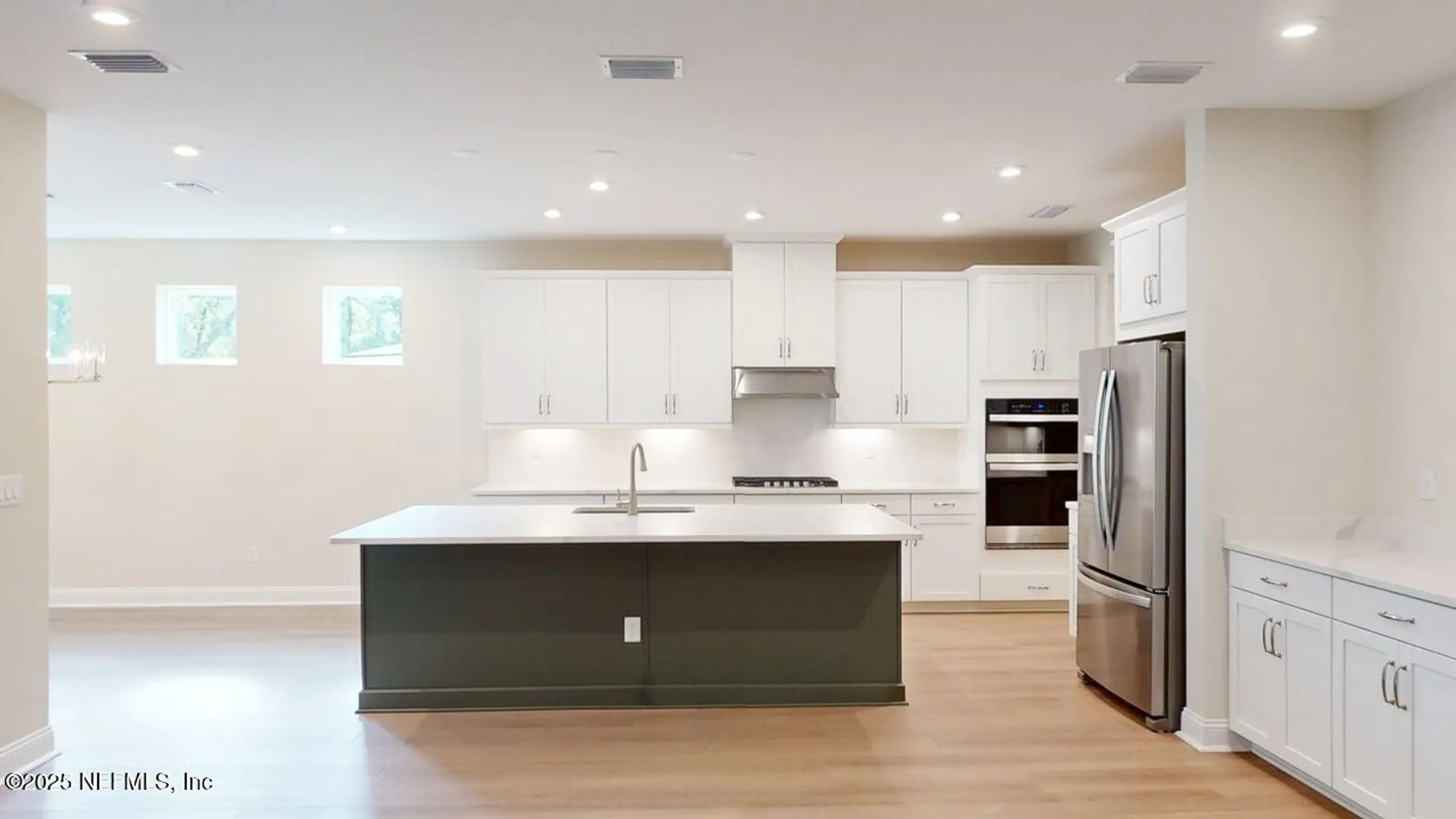 Property Slideshow image 8 of 66 | 402 pelton pl, St Johns, FL, 32259