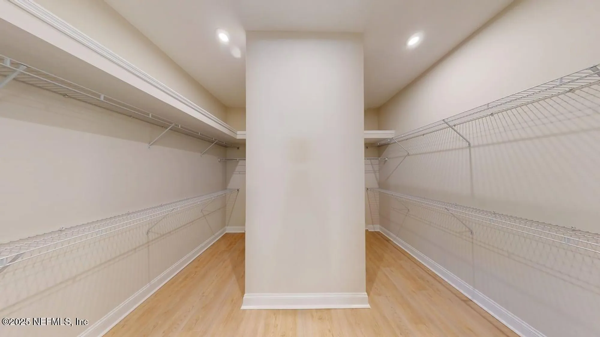 Property Slideshow image 12 of 67 | 384 pelton pl, St Johns, FL, 32259