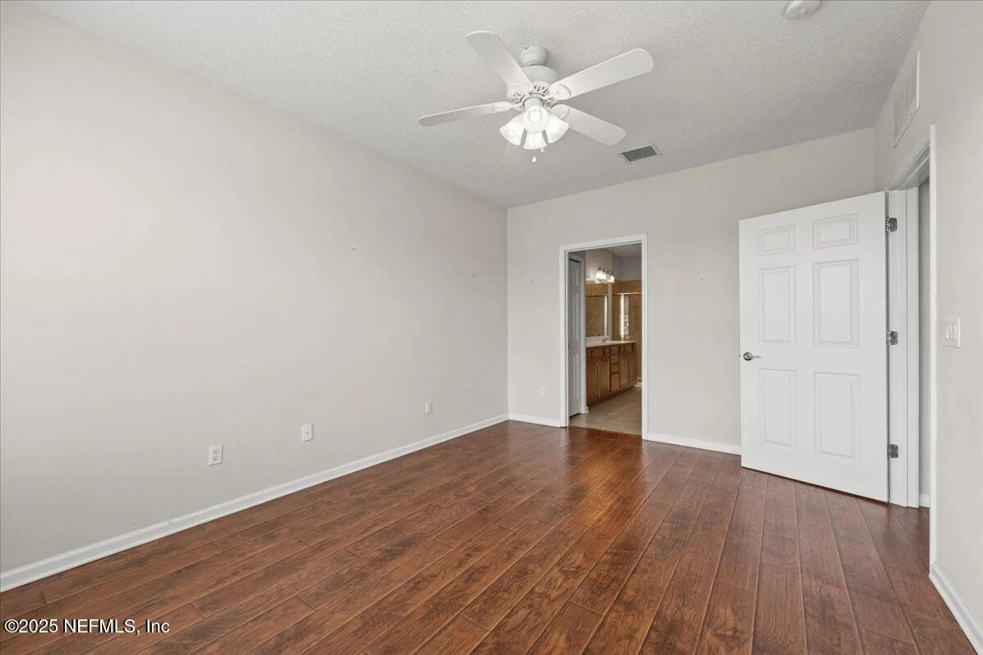 Property Slideshow image 24 of 60 | 11905 surfbird cir 11f, Jacksonville, FL, 32256