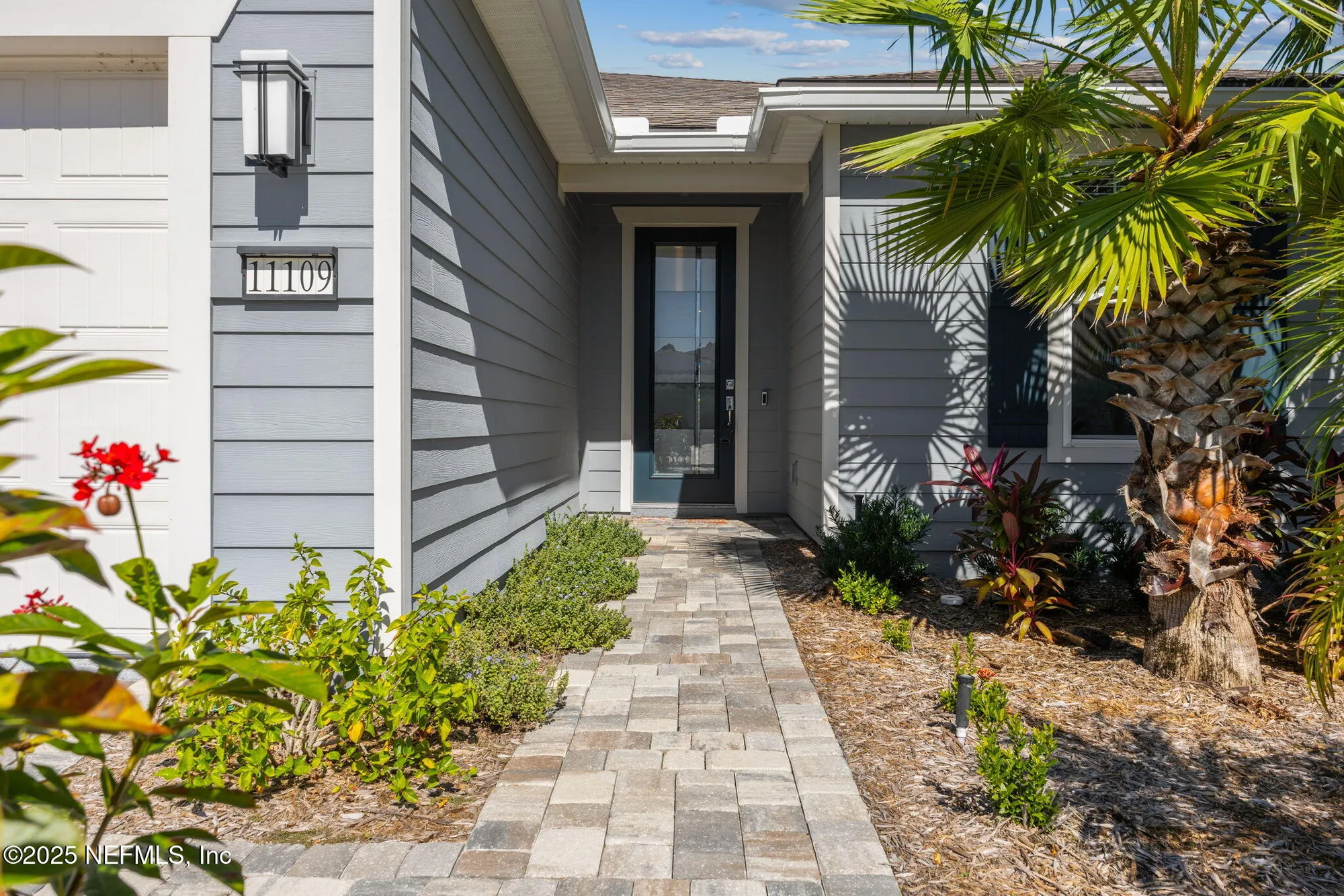 Property Slideshow image 2 of 63 | 11109 kentworth way, Jacksonville, FL, 32256