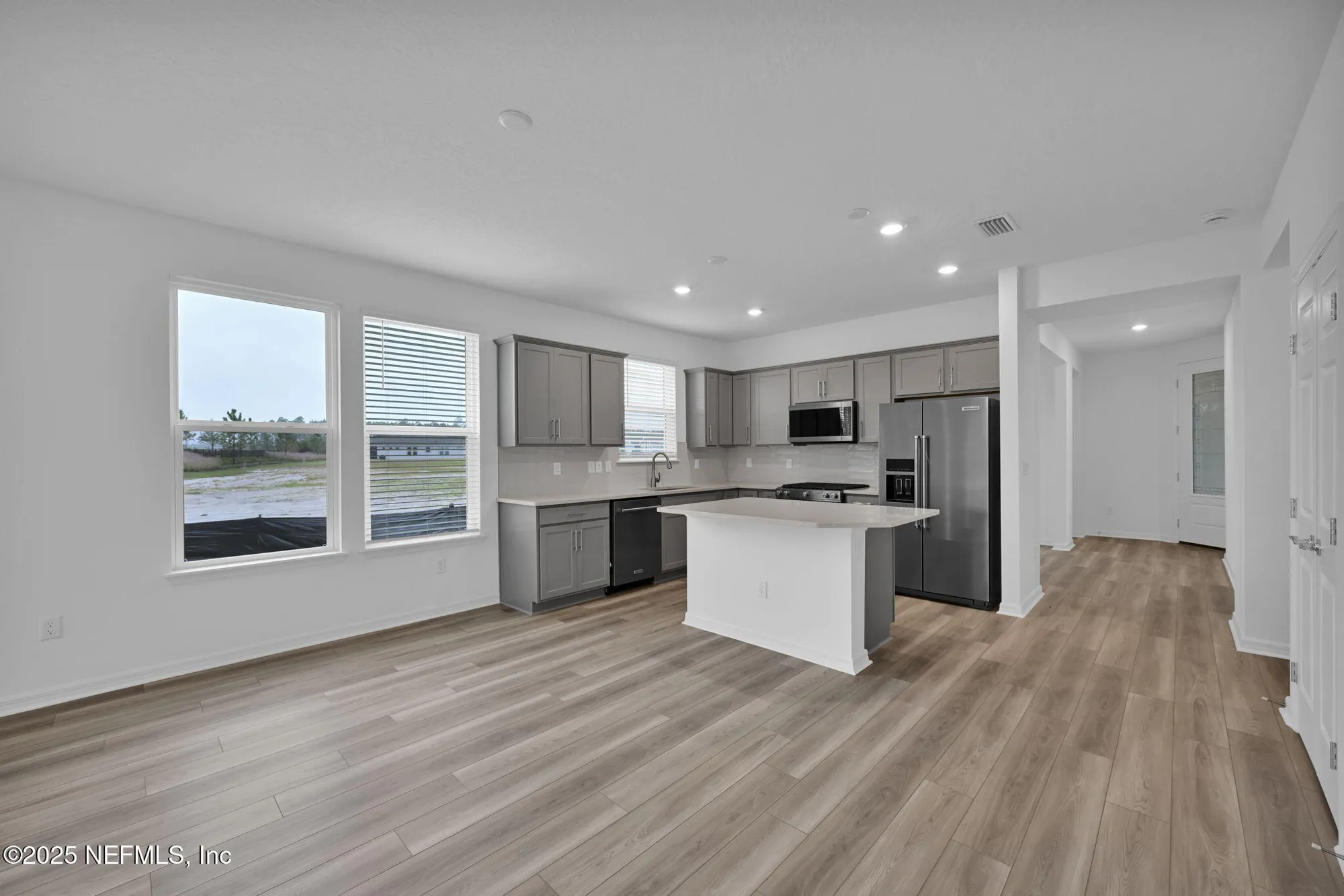 Property Slideshow image 11 of 50 | 336 ecliptic loop, Yulee, FL, 32097