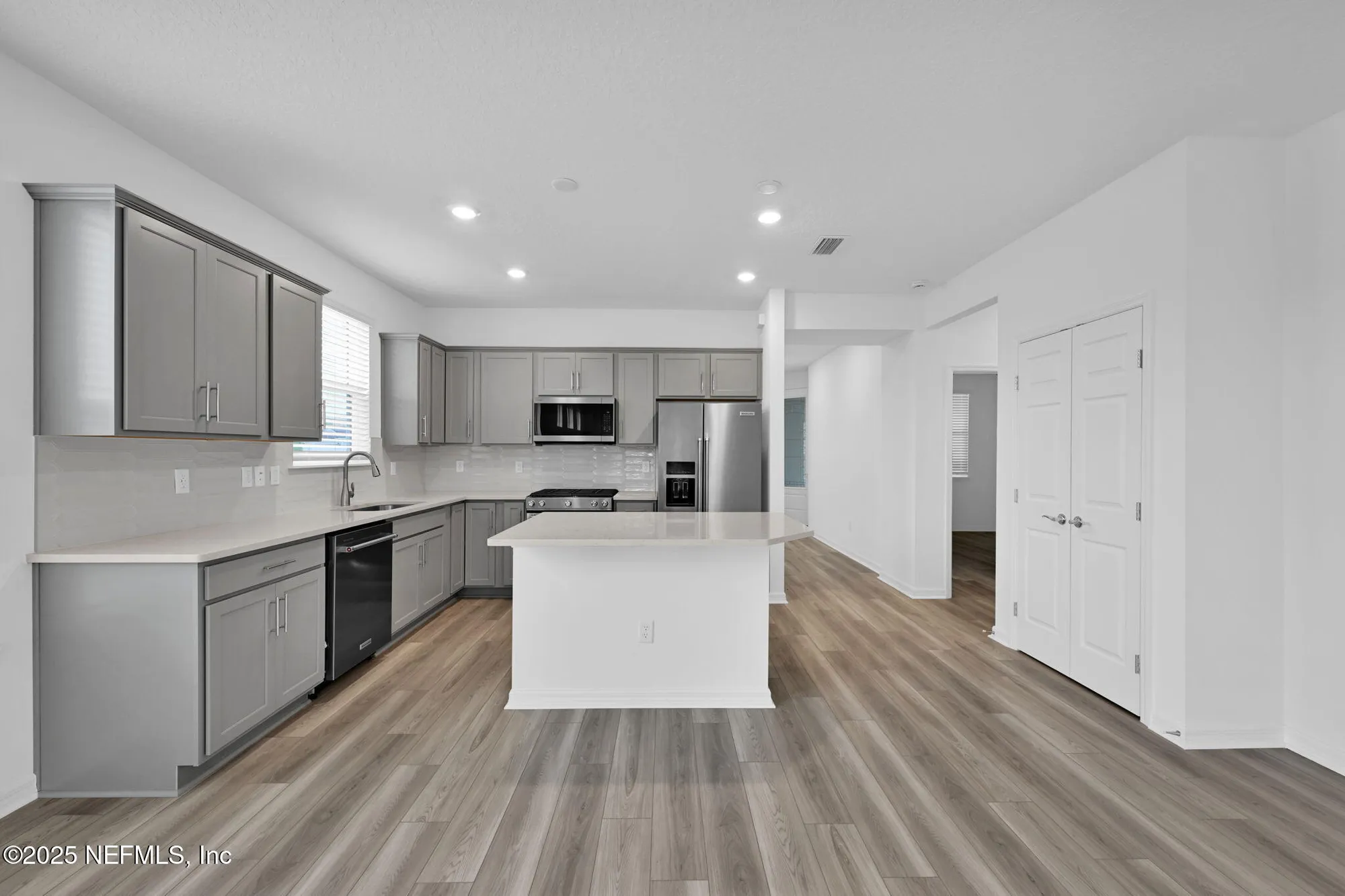 Property Slideshow image 8 of 50 | 336 ecliptic loop, Yulee, FL, 32097