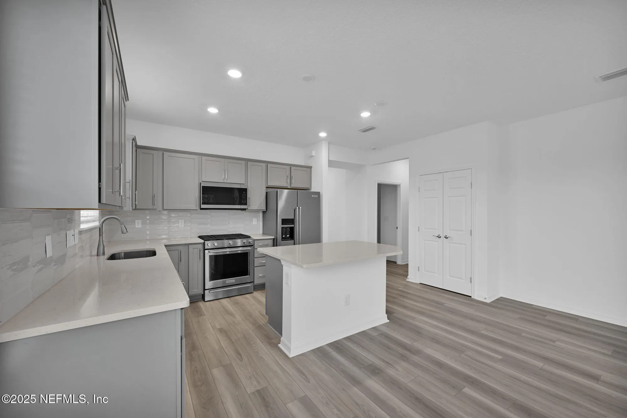 Property Slideshow image 9 of 50 | 336 ecliptic loop, Yulee, FL, 32097