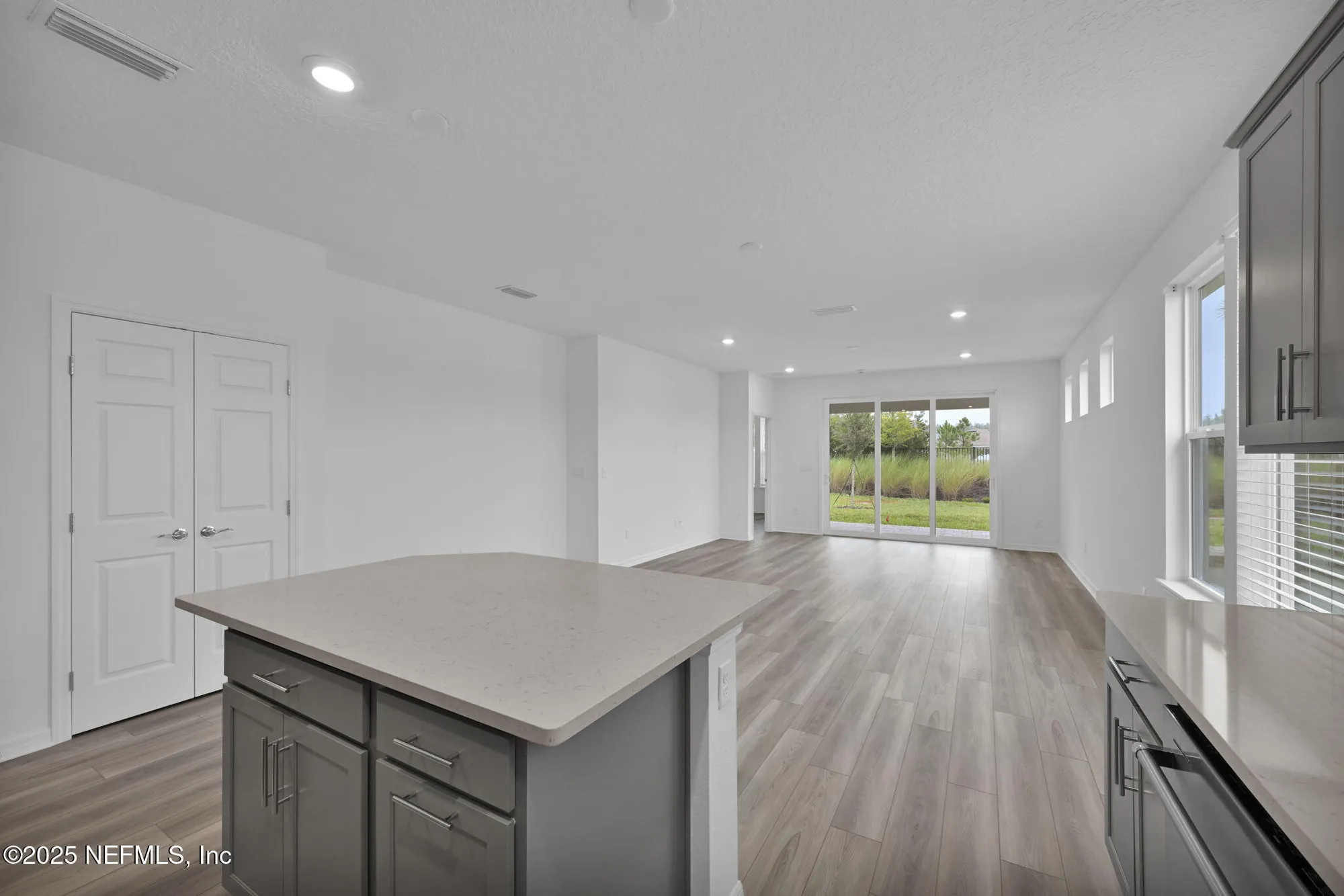 Property Slideshow image 10 of 50 | 336 ecliptic loop, Yulee, FL, 32097