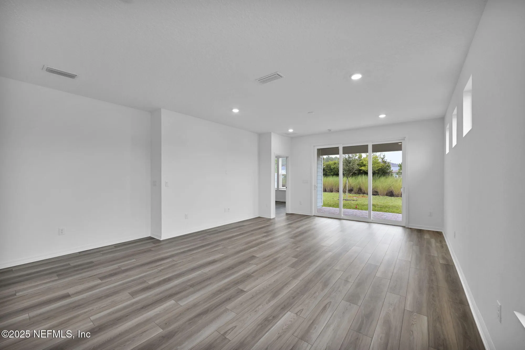 Property Slideshow image 14 of 50 | 336 ecliptic loop, Yulee, FL, 32097