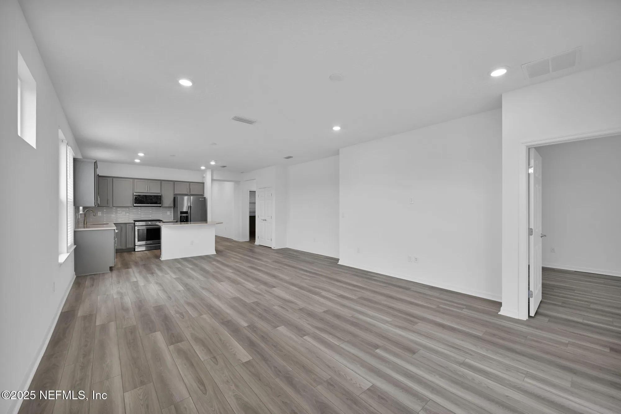 Property Slideshow image 15 of 50 | 336 ecliptic loop, Yulee, FL, 32097