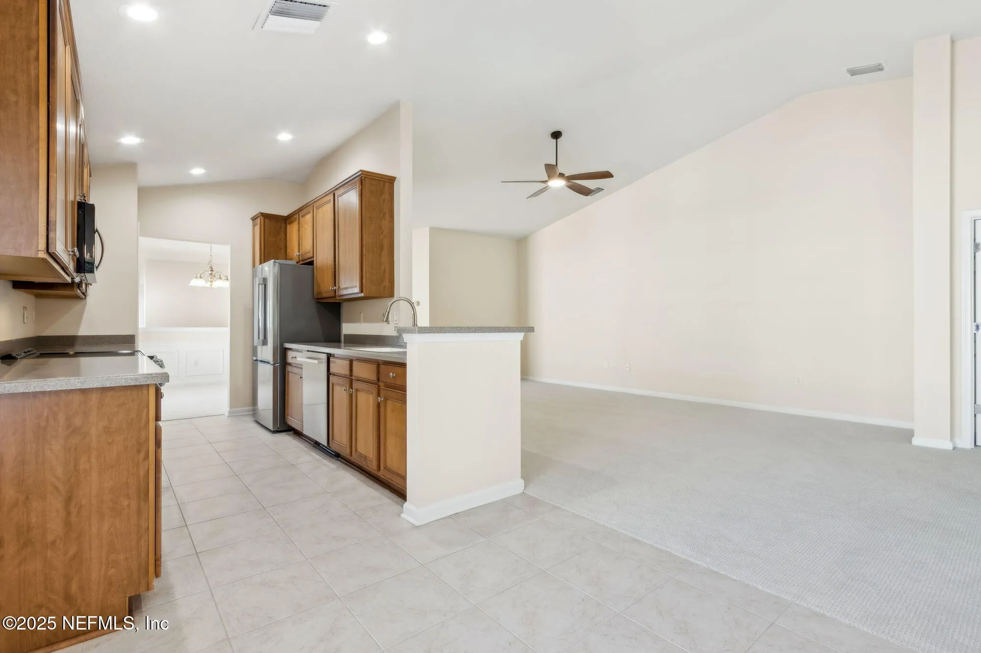 Property Slideshow image 16 of 76 | 8585 little swift cir, Jacksonville, FL, 32256