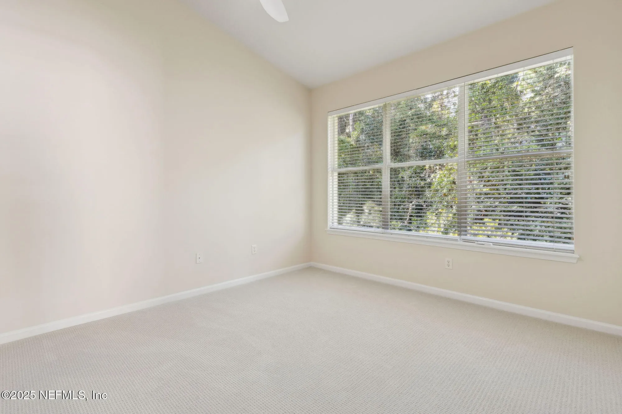 Property Slideshow image 20 of 76 | 8585 little swift cir, Jacksonville, FL, 32256