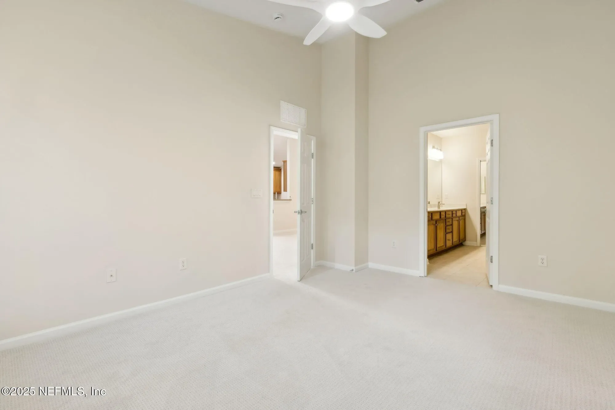 Property Slideshow image 22 of 76 | 8585 little swift cir, Jacksonville, FL, 32256