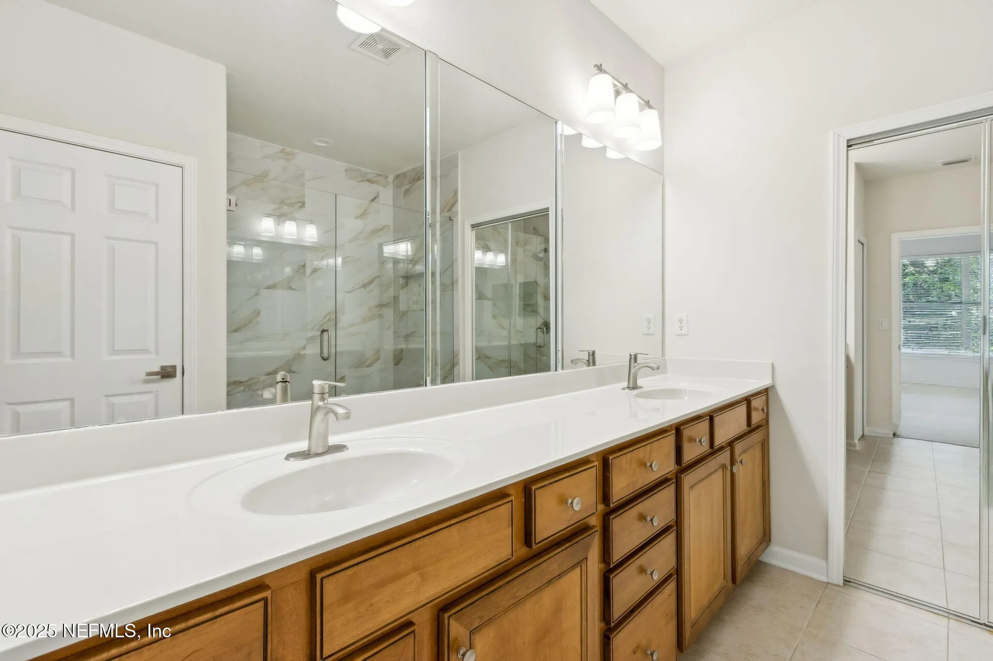 Property Slideshow image 24 of 76 | 8585 little swift cir, Jacksonville, FL, 32256