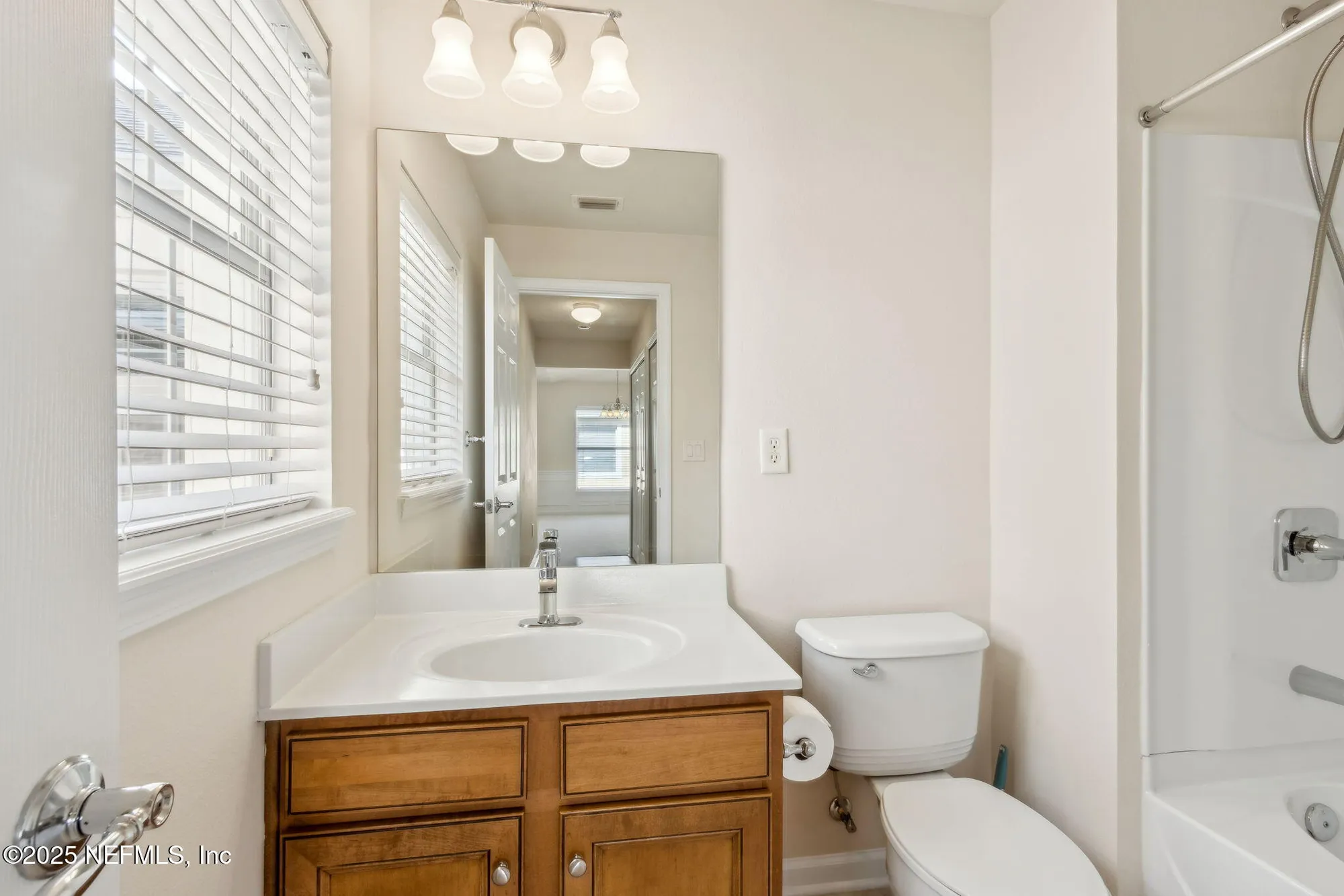 Property Slideshow image 29 of 76 | 8585 little swift cir, Jacksonville, FL, 32256