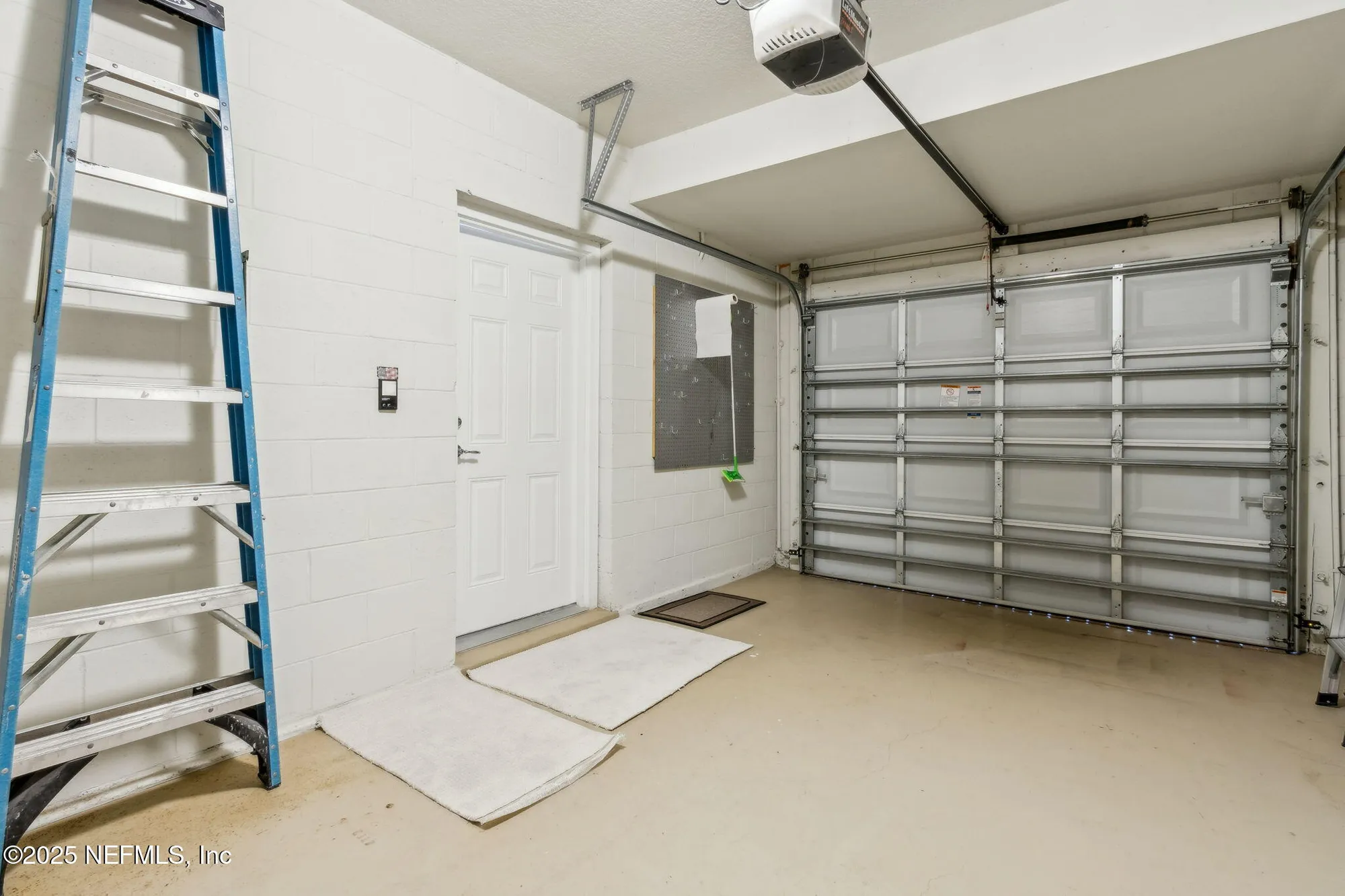 Property Slideshow image 36 of 76 | 8585 little swift cir, Jacksonville, FL, 32256