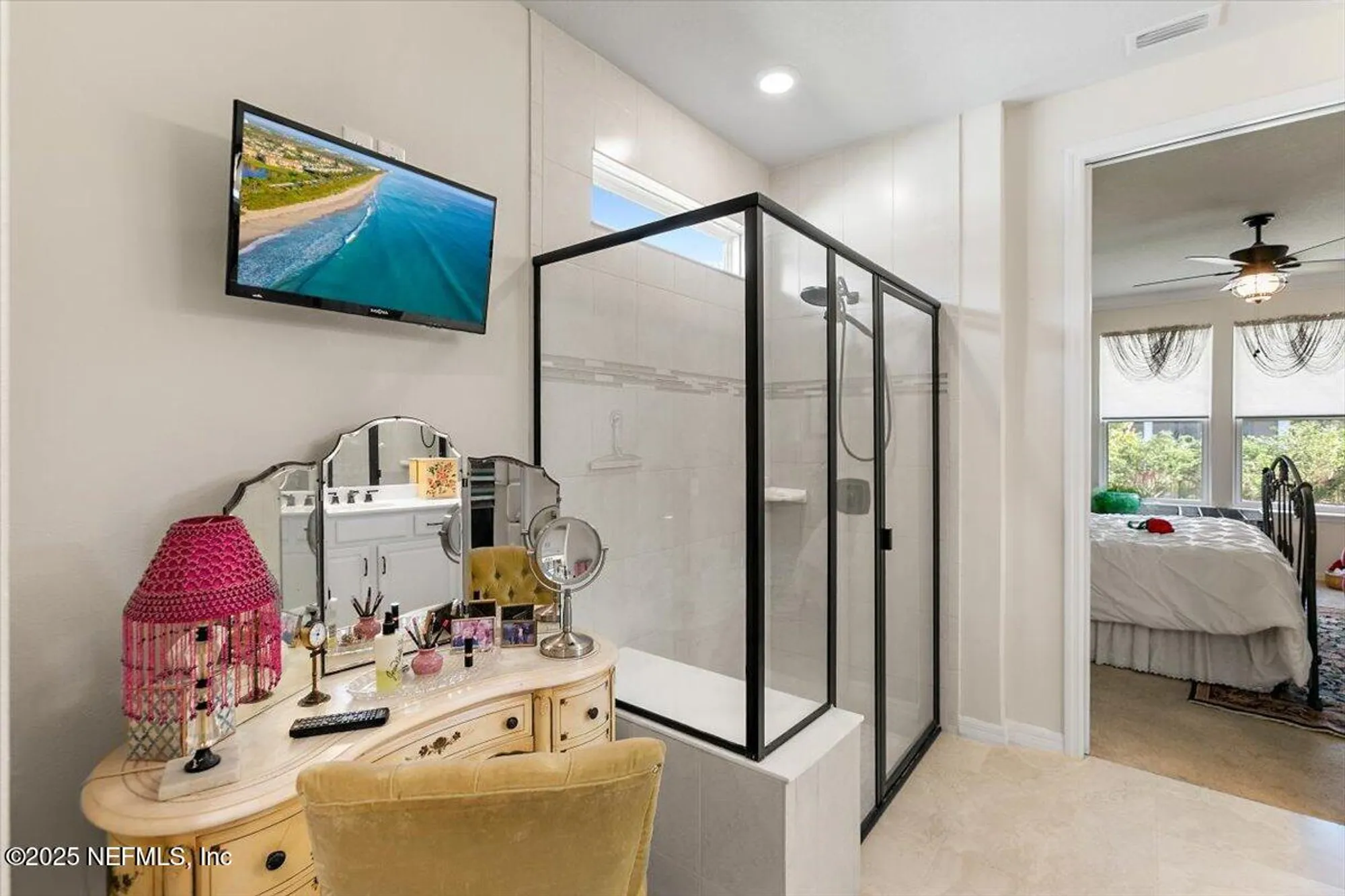 Property Slideshow image 13 of 25 | 10820 town view dr, Jacksonville, FL, 32256