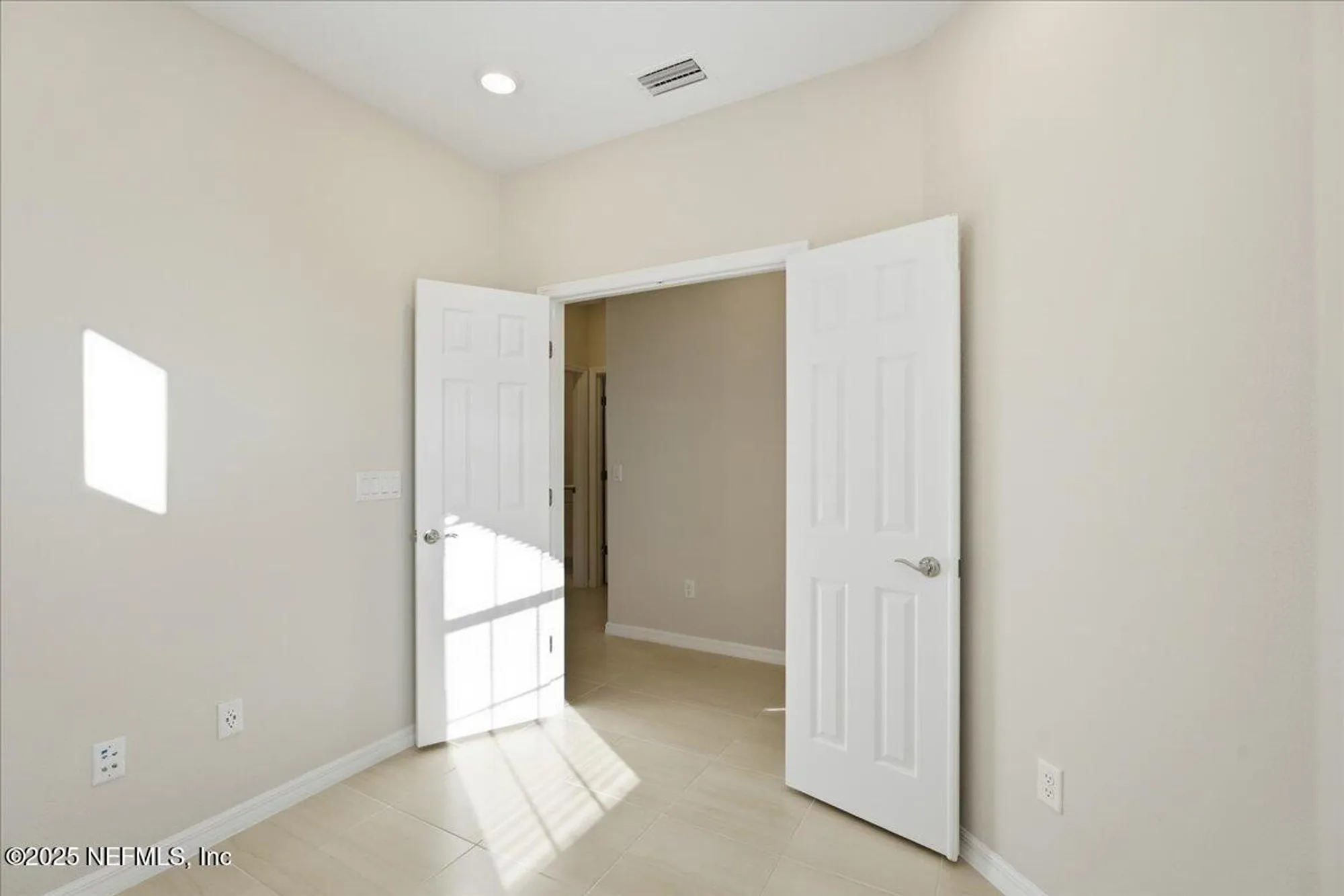 Property Slideshow image 10 of 112 | 91 fairlake cir, St Augustine, FL, 32092
