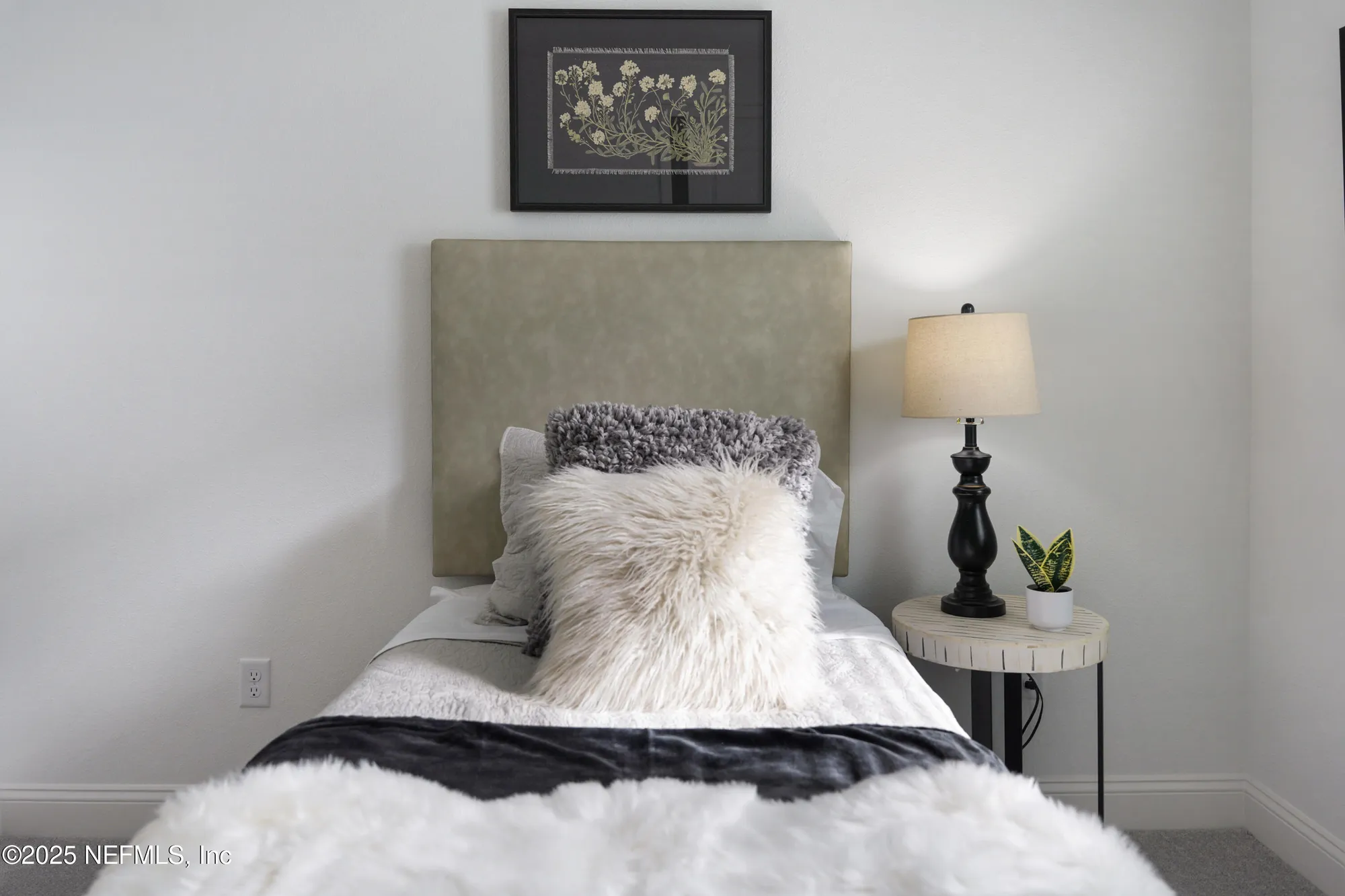 Property Slideshow image 25 of 37 | 407 murphys dr, St Johns, FL, 32259