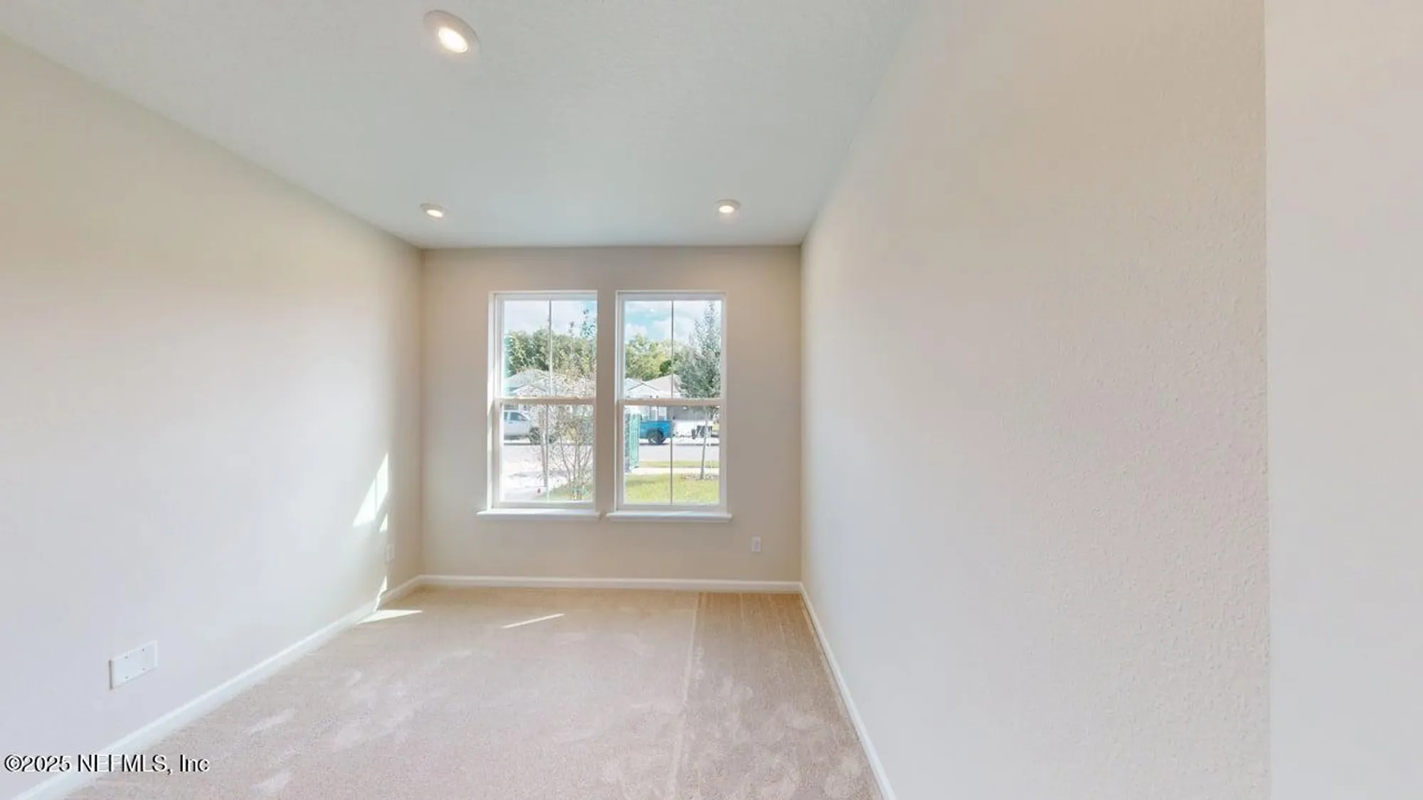 Property Slideshow image 11 of 66 | 125 crafton cir, St Johns, FL, 32259