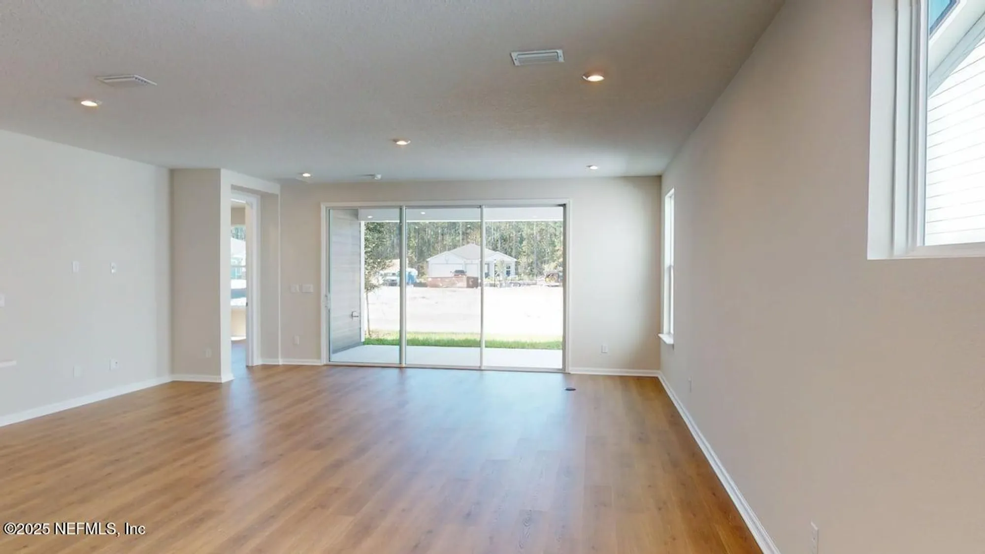 Property Slideshow image 5 of 66 | 125 crafton cir, St Johns, FL, 32259