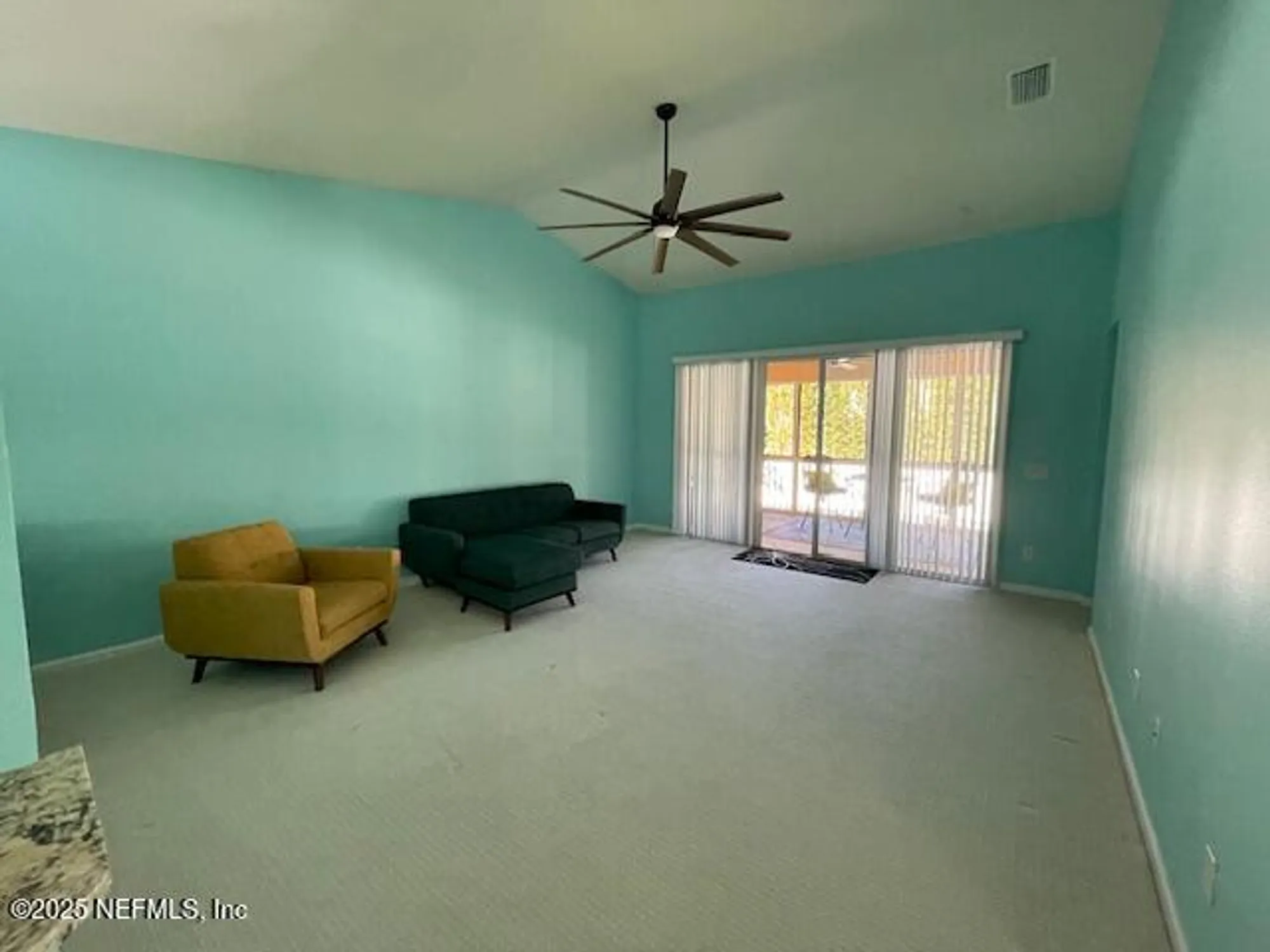 Property Slideshow image 8 of 38 | 11890 surfbird cir 42e, Jacksonville, FL, 32256