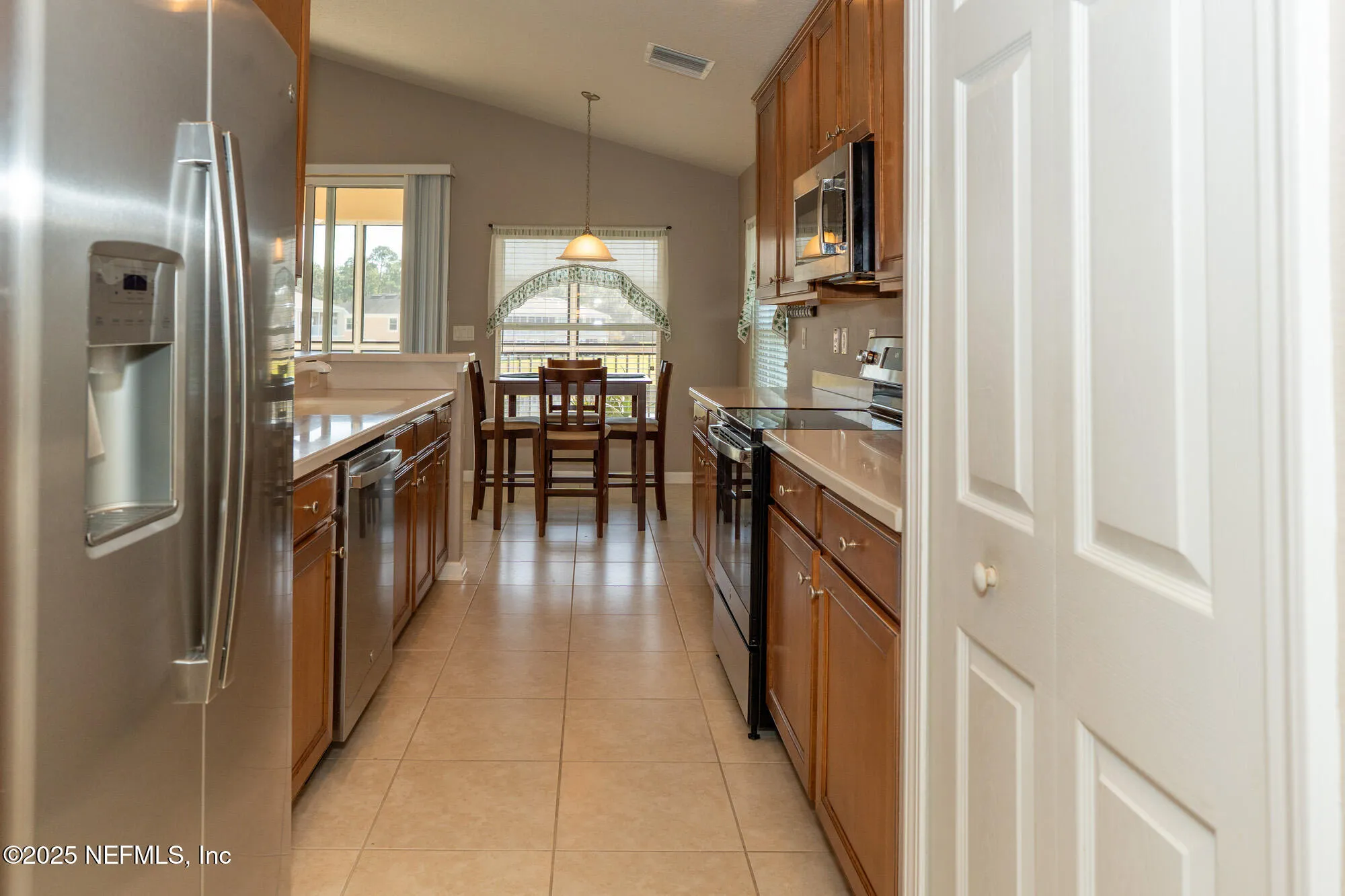 Property Slideshow image 11 of 48 | 11873 surfbird cir 9h, Jacksonville, FL, 32256