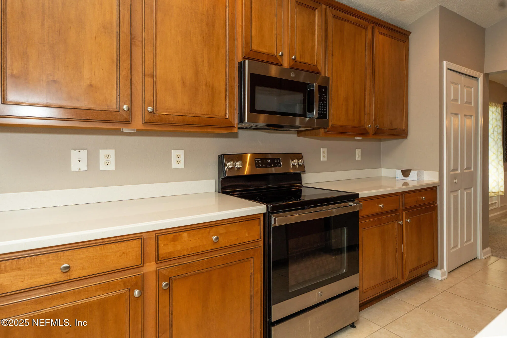 Property Slideshow image 13 of 48 | 11873 surfbird cir 9h, Jacksonville, FL, 32256