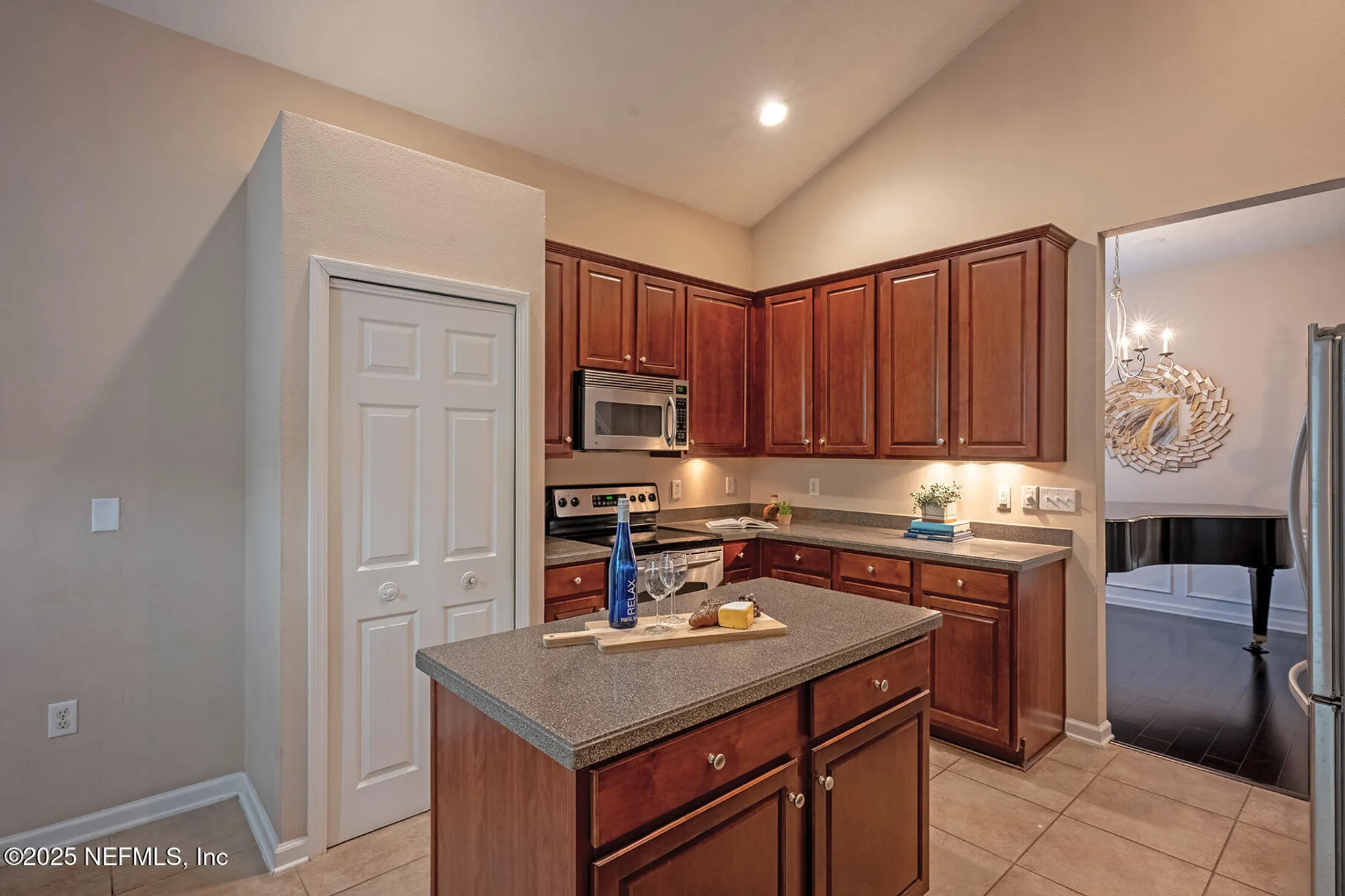Property Slideshow image 26 of 103 | 9197 sweet berry ct, Jacksonville, FL, 32256