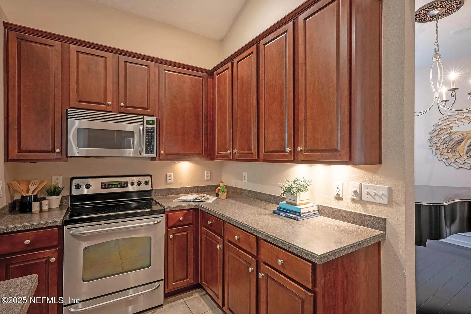 Property Slideshow image 19 of 103 | 9197 sweet berry ct, Jacksonville, FL, 32256