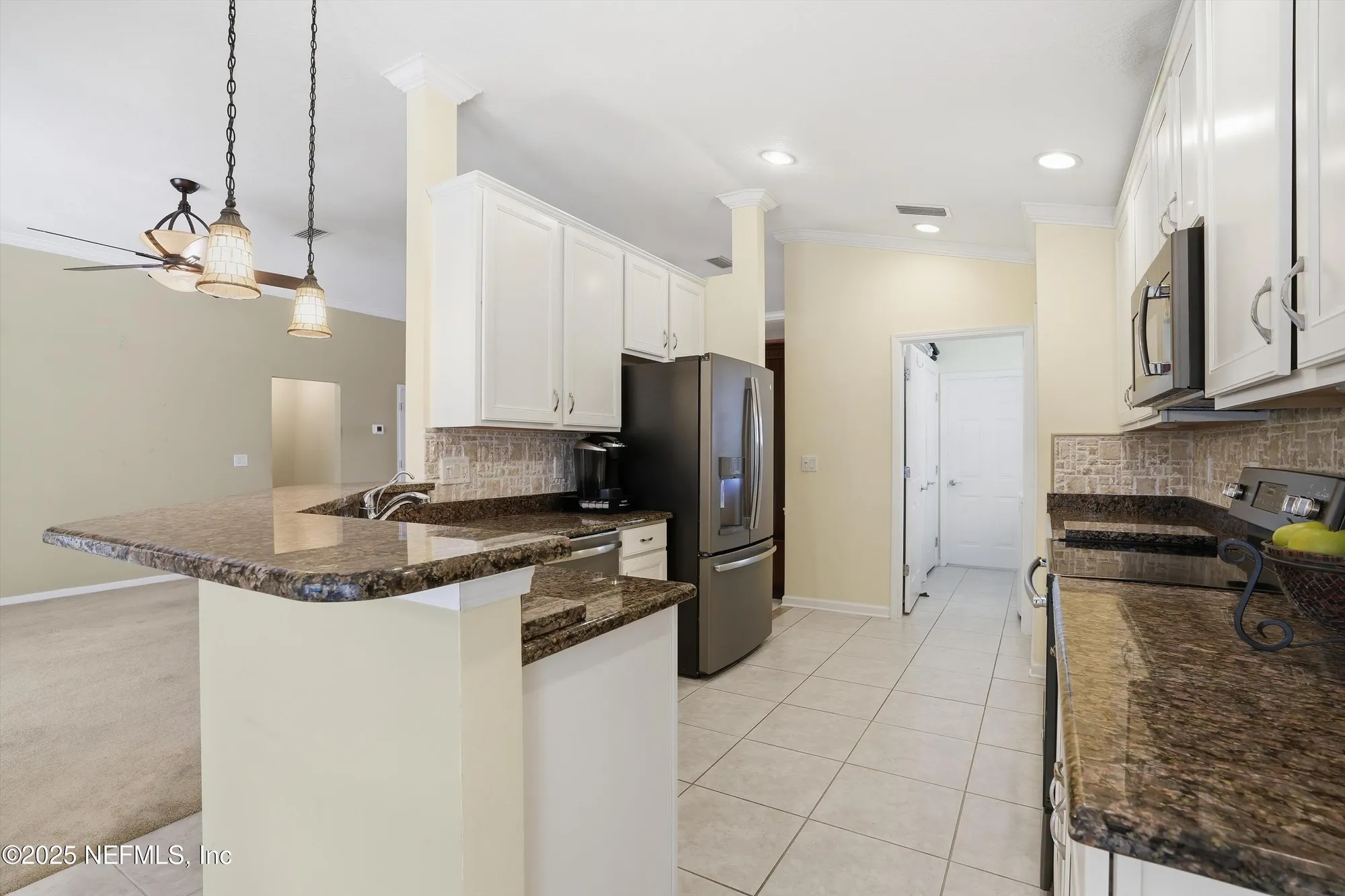 Property Slideshow image 7 of 28 | 9268 waterglen ln, Jacksonville, FL, 32256