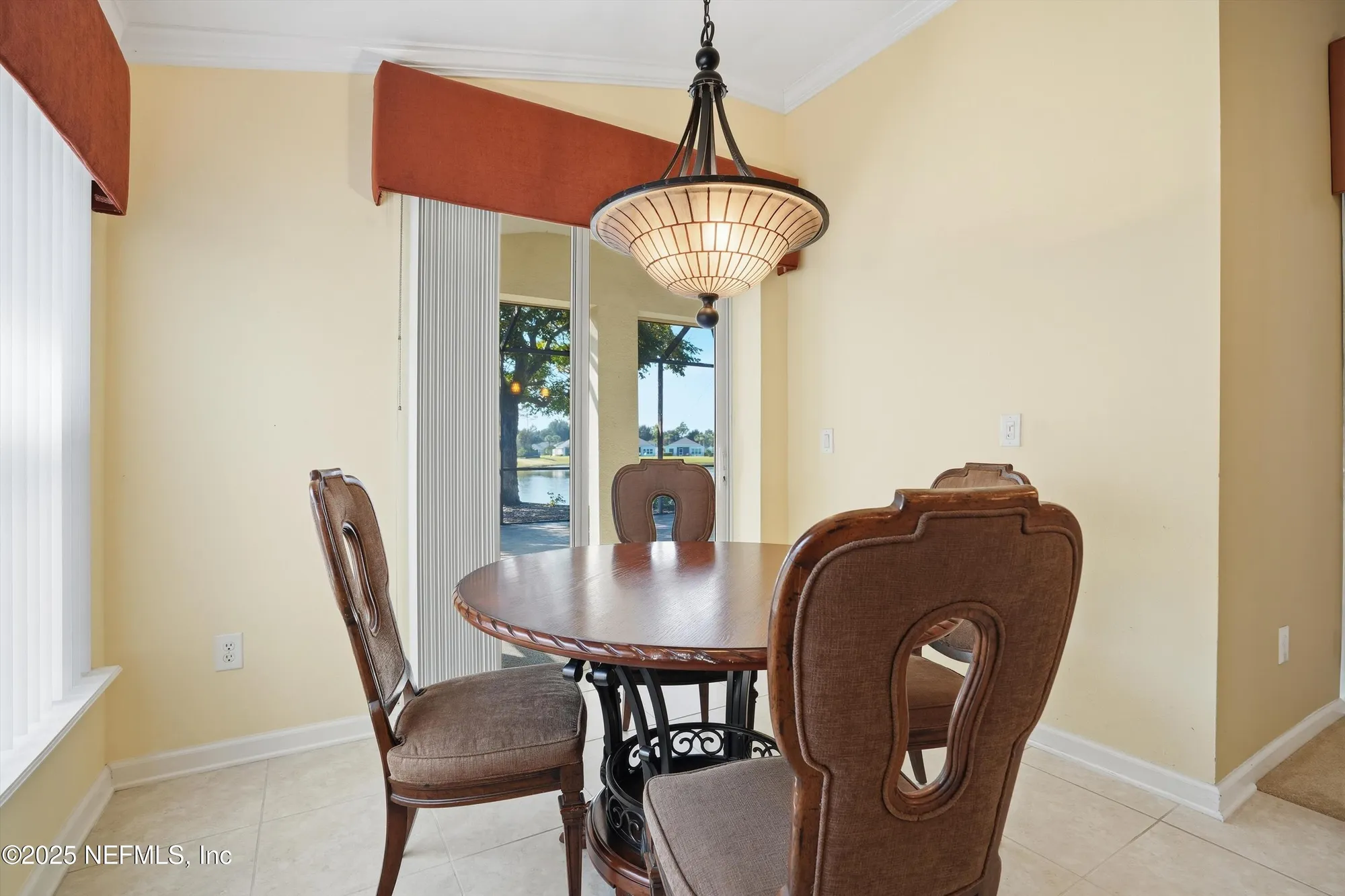 Property Slideshow image 10 of 28 | 9268 waterglen ln, Jacksonville, FL, 32256