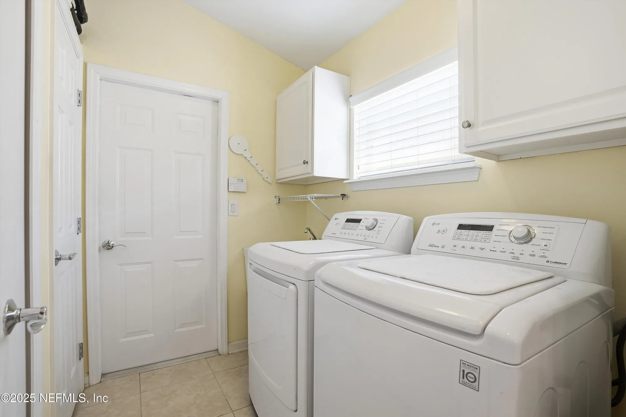 Property Slideshow image 18 of 28 | 9268 waterglen ln, Jacksonville, FL, 32256