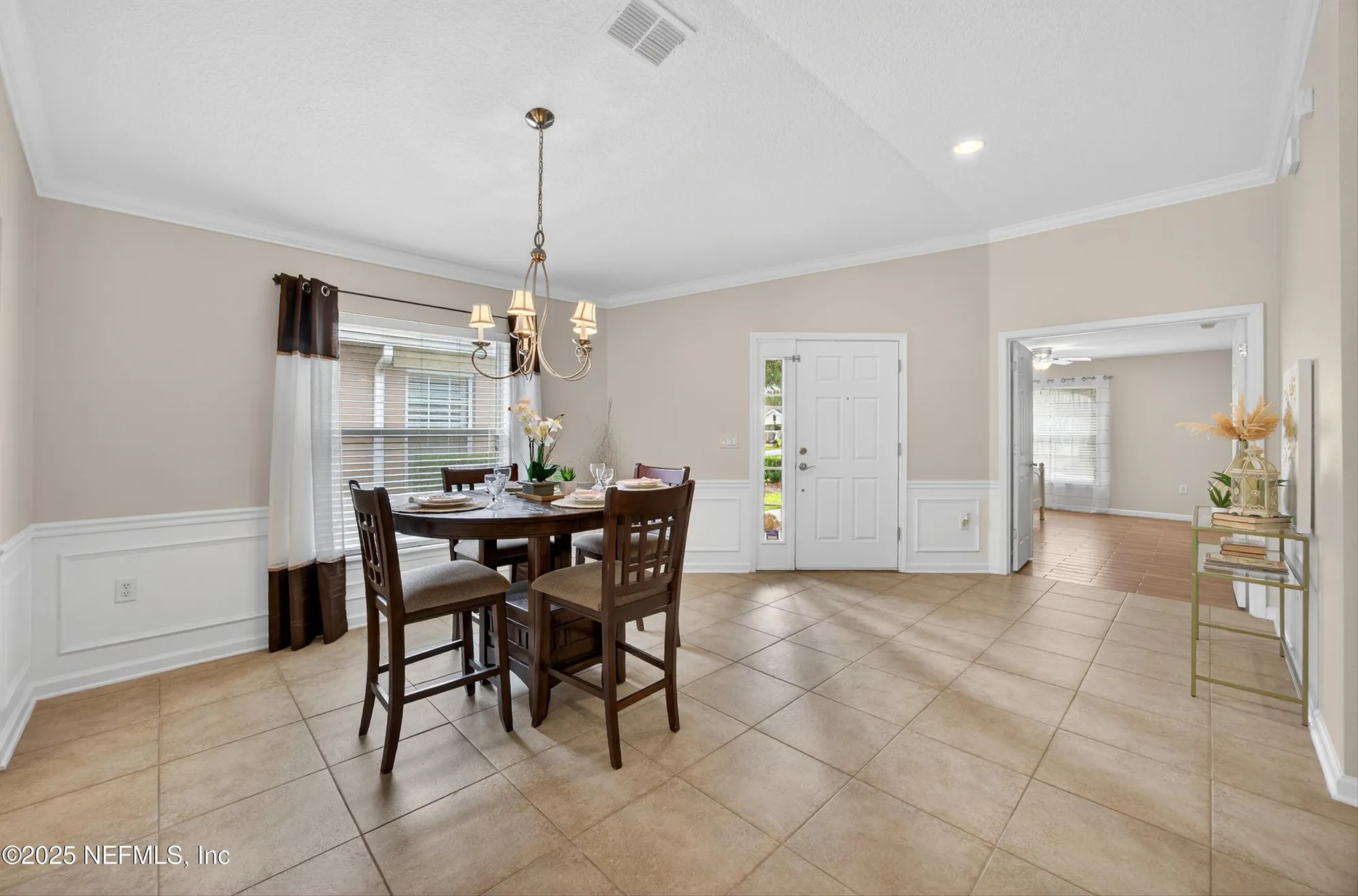 Property Slideshow image 11 of 50 | 9133 sweet tree trl, Jacksonville, FL, 32256