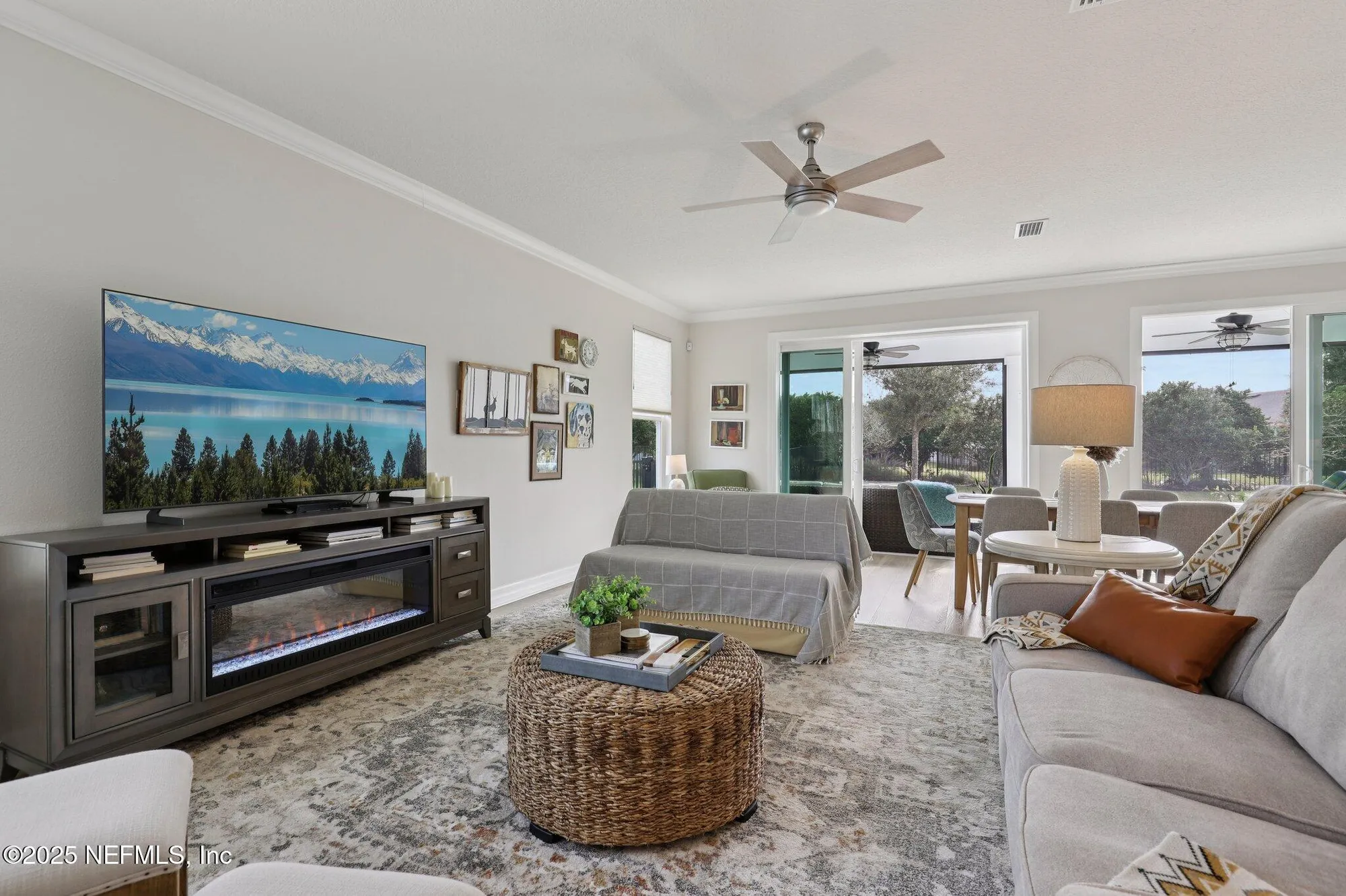 Property Slideshow image 6 of 44 | 11136 town view ct, Jacksonville, FL, 32256