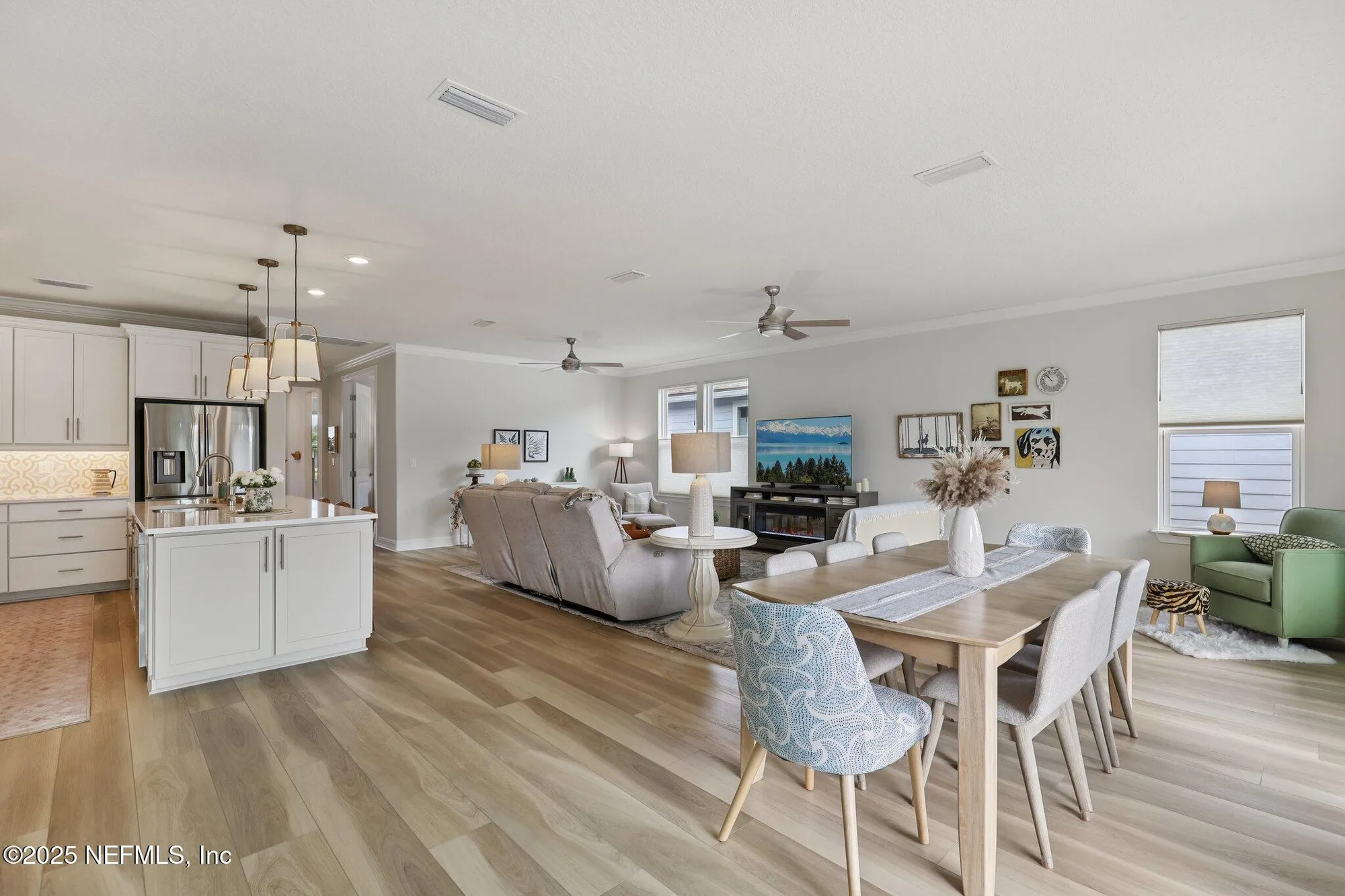 Property Slideshow image 9 of 44 | 11136 town view ct, Jacksonville, FL, 32256