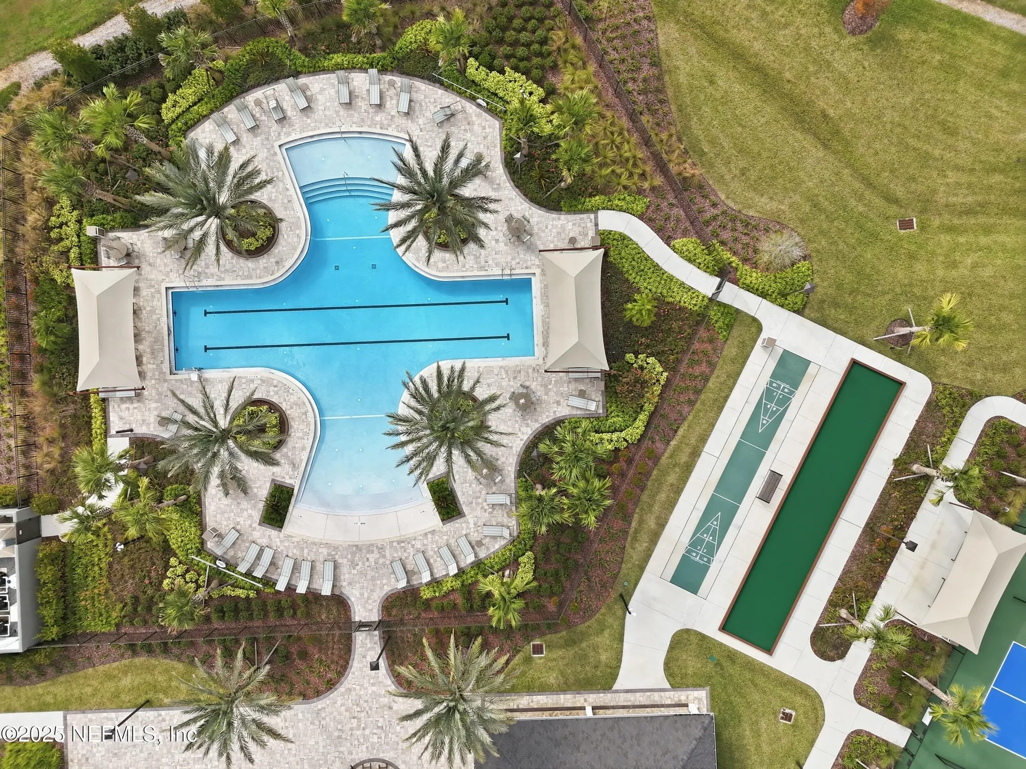 Property Slideshow image 19 of 27 | 2761 firelight ln, Green Cove Springs, FL, 32043