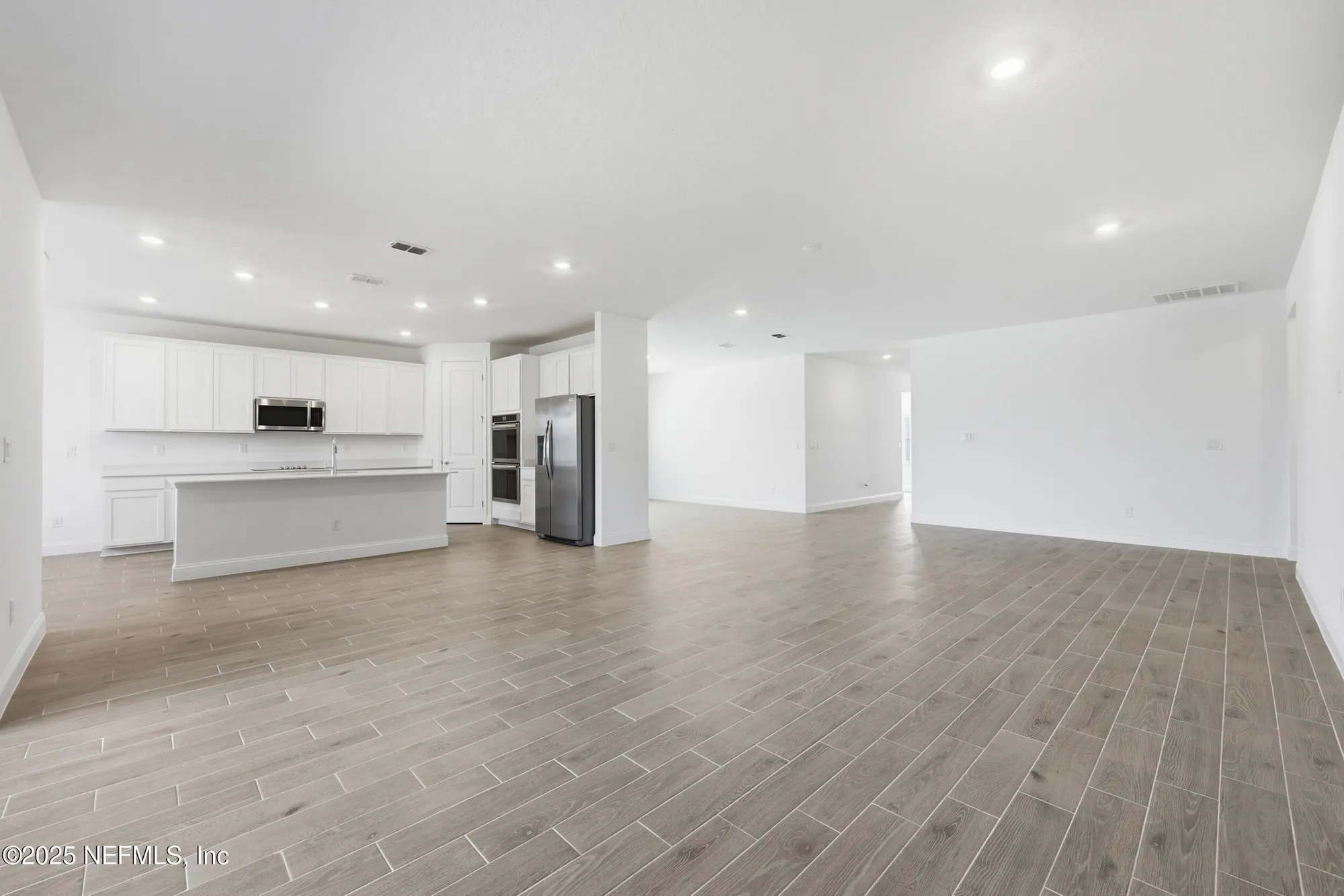 Property Slideshow image 4 of 27 | 2761 firelight ln, Green Cove Springs, FL, 32043