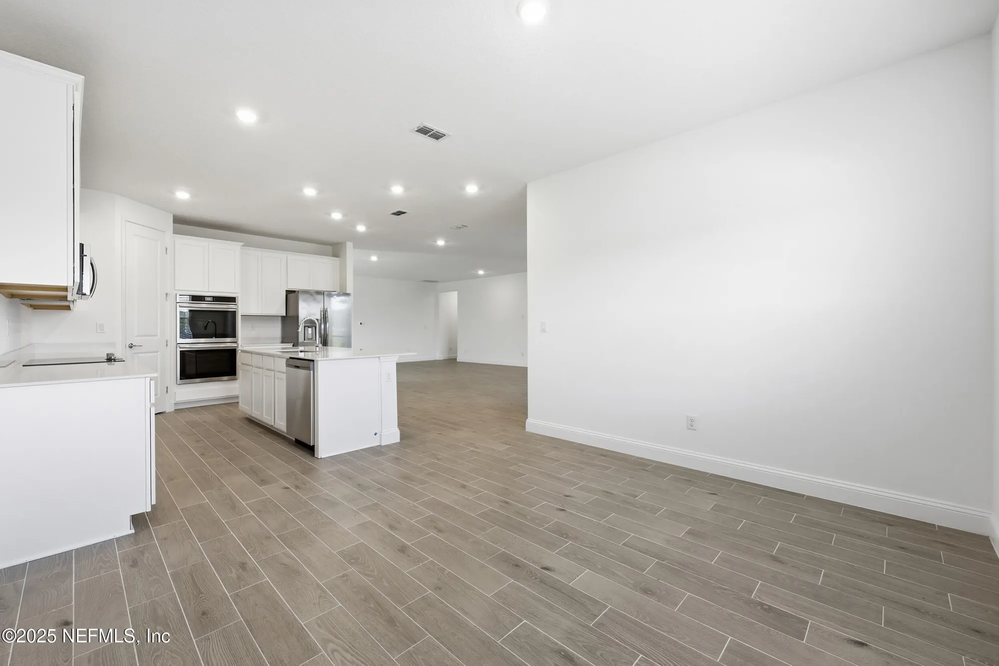 Property Slideshow image 7 of 27 | 2761 firelight ln, Green Cove Springs, FL, 32043