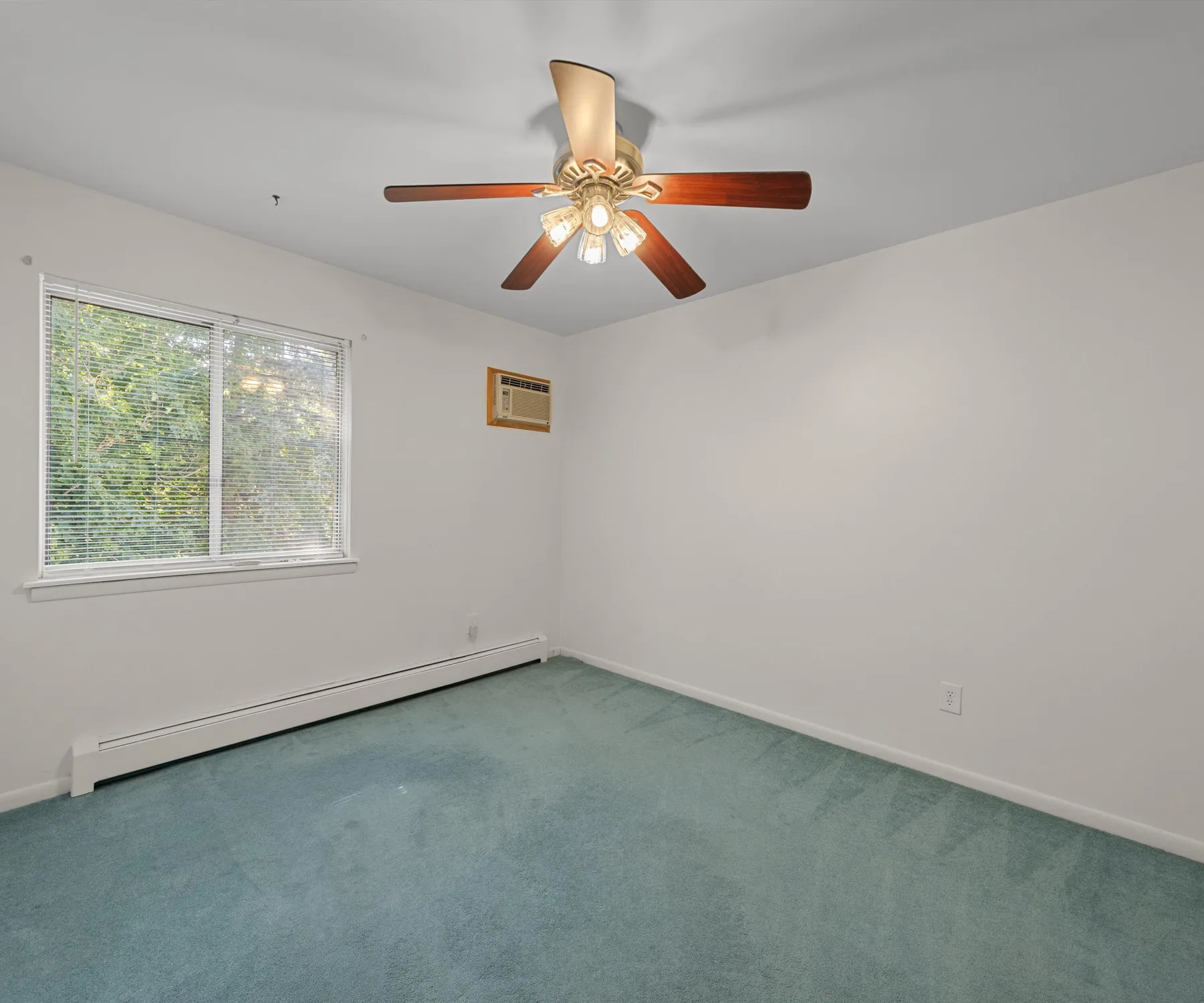 Property Slideshow image 19 of 32 | 61119 heritage blvd # 3, South Lyon, MI, 48178