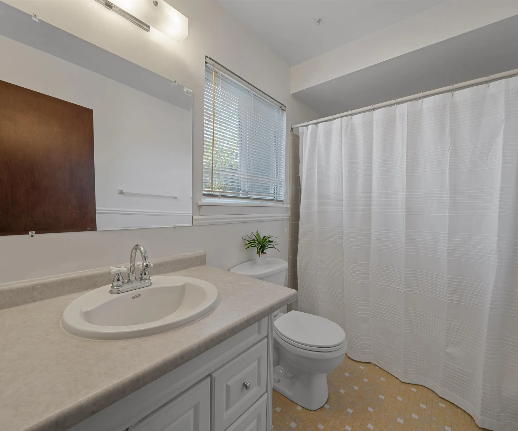 Property Slideshow image 20 of 32 | 61119 heritage blvd # 3, South Lyon, MI, 48178