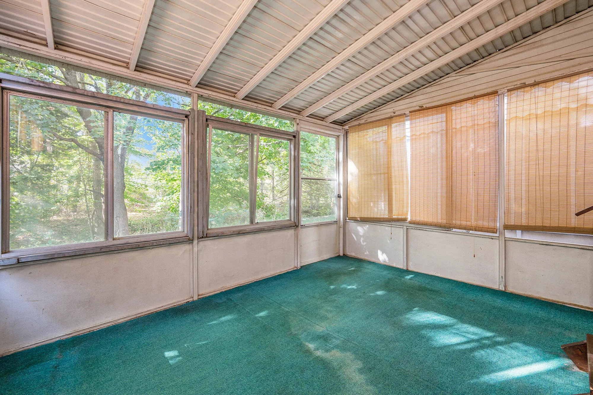 Property Slideshow image 12 of 17 | 61117 heritage blvd, South Lyon, MI, 48178