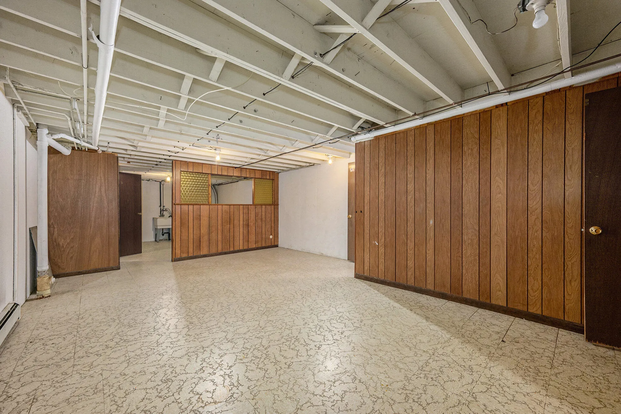 Property Slideshow image 14 of 17 | 61117 heritage blvd, South Lyon, MI, 48178