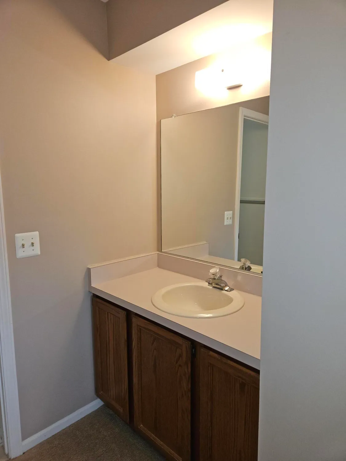 Property Slideshow image 13 of 29 | 25664 lexington dr unit 2, South Lyon, MI, 48178